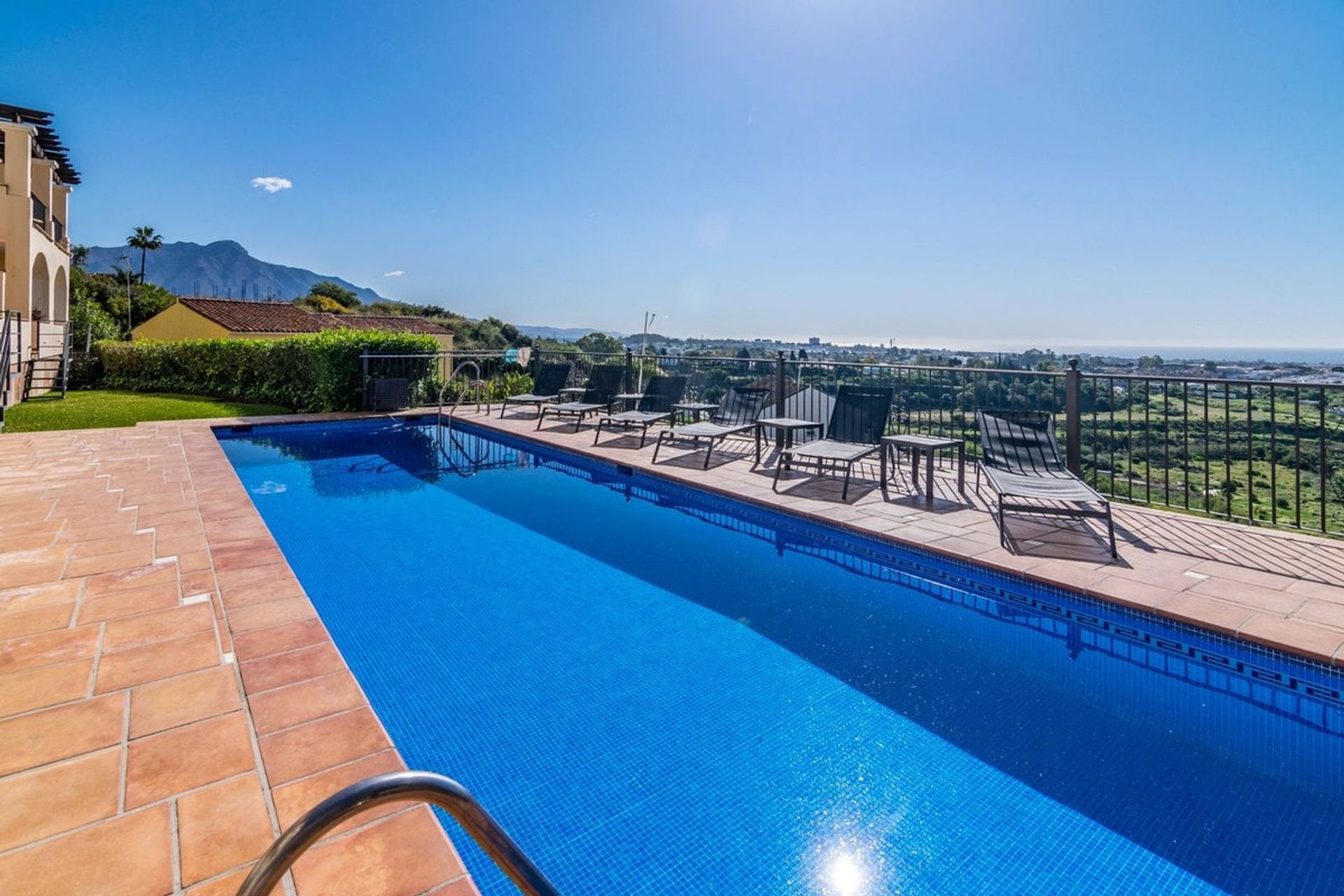 Condominio en Benahavís, Andalucía 11087994