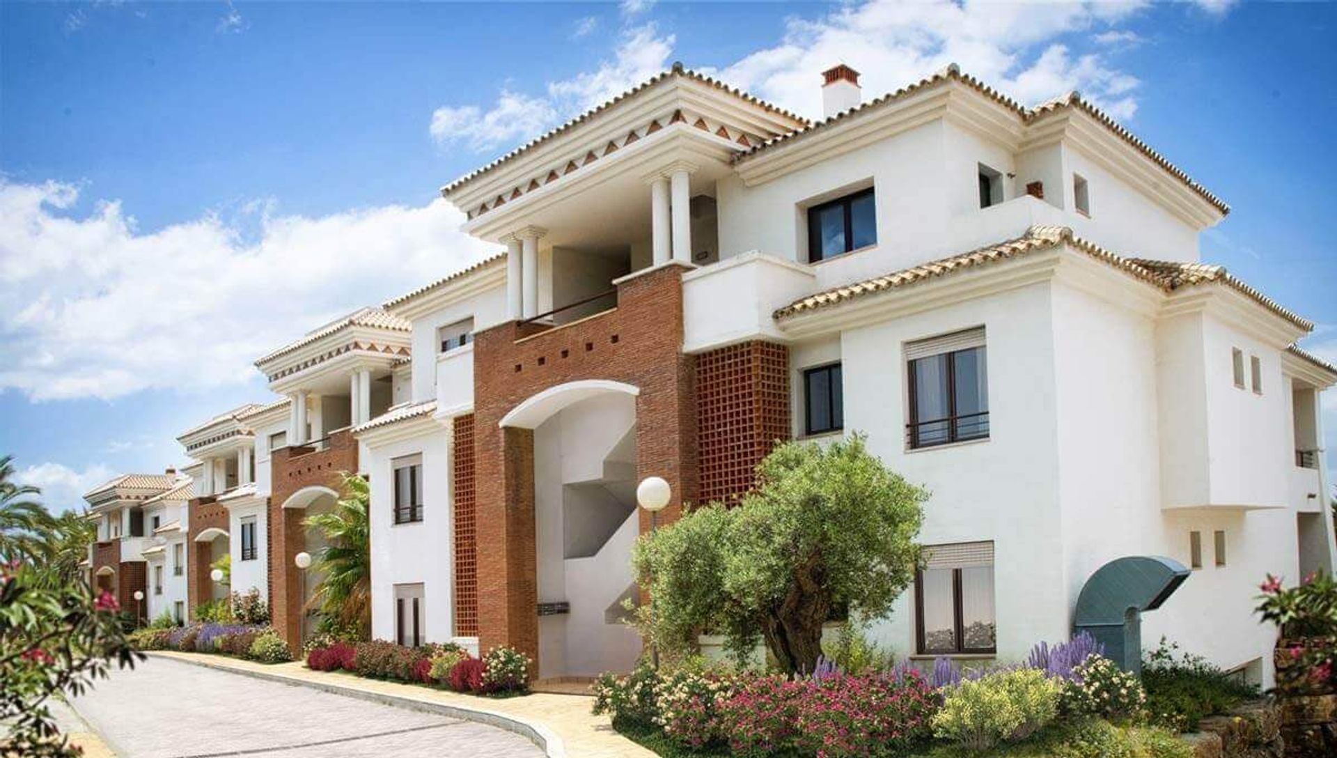 Condominium in San Luis de Sabinillas, Andalusië 11088754