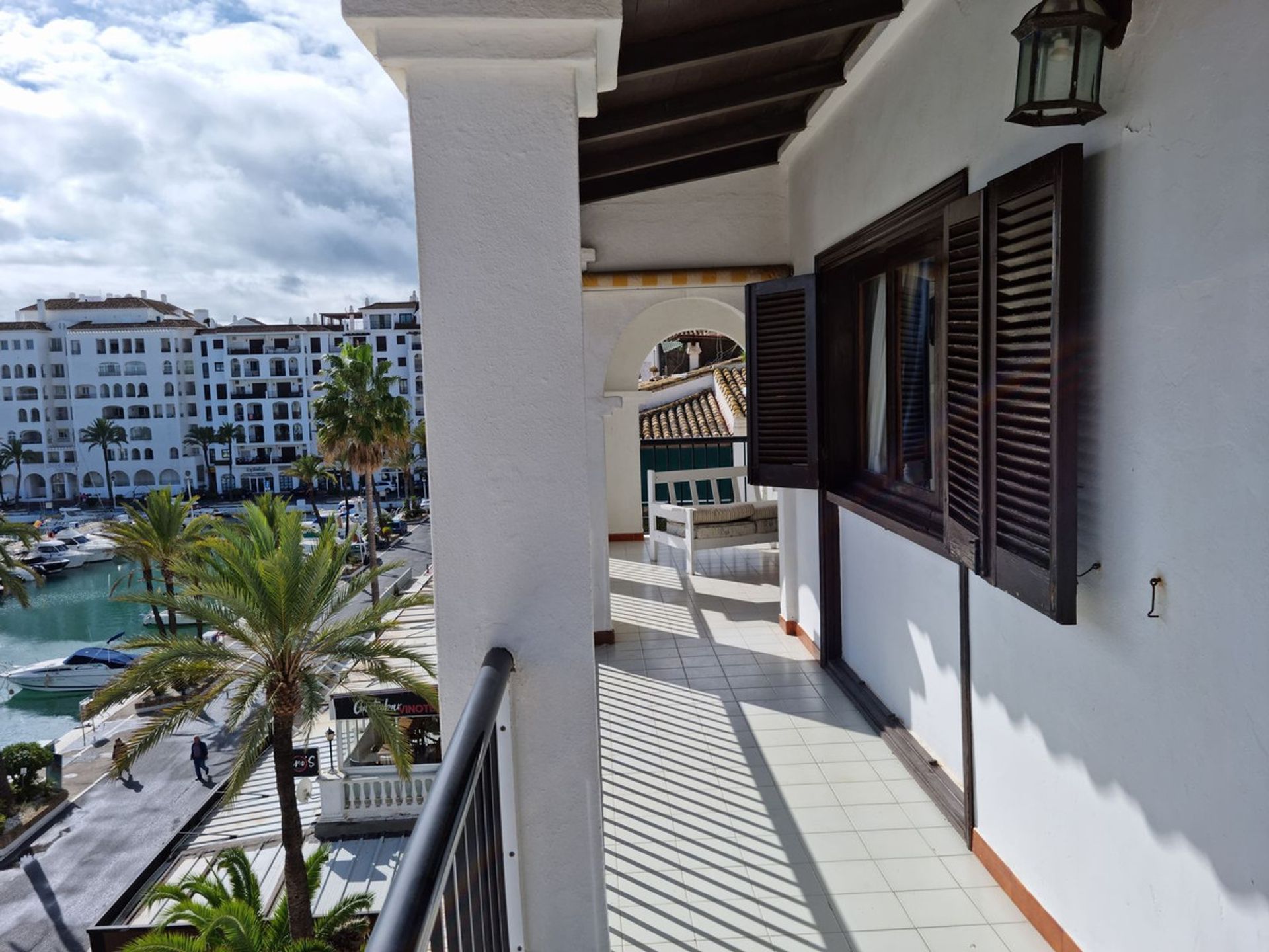 Condominio nel Puerto de la Duquesa, Andalusia 11088767