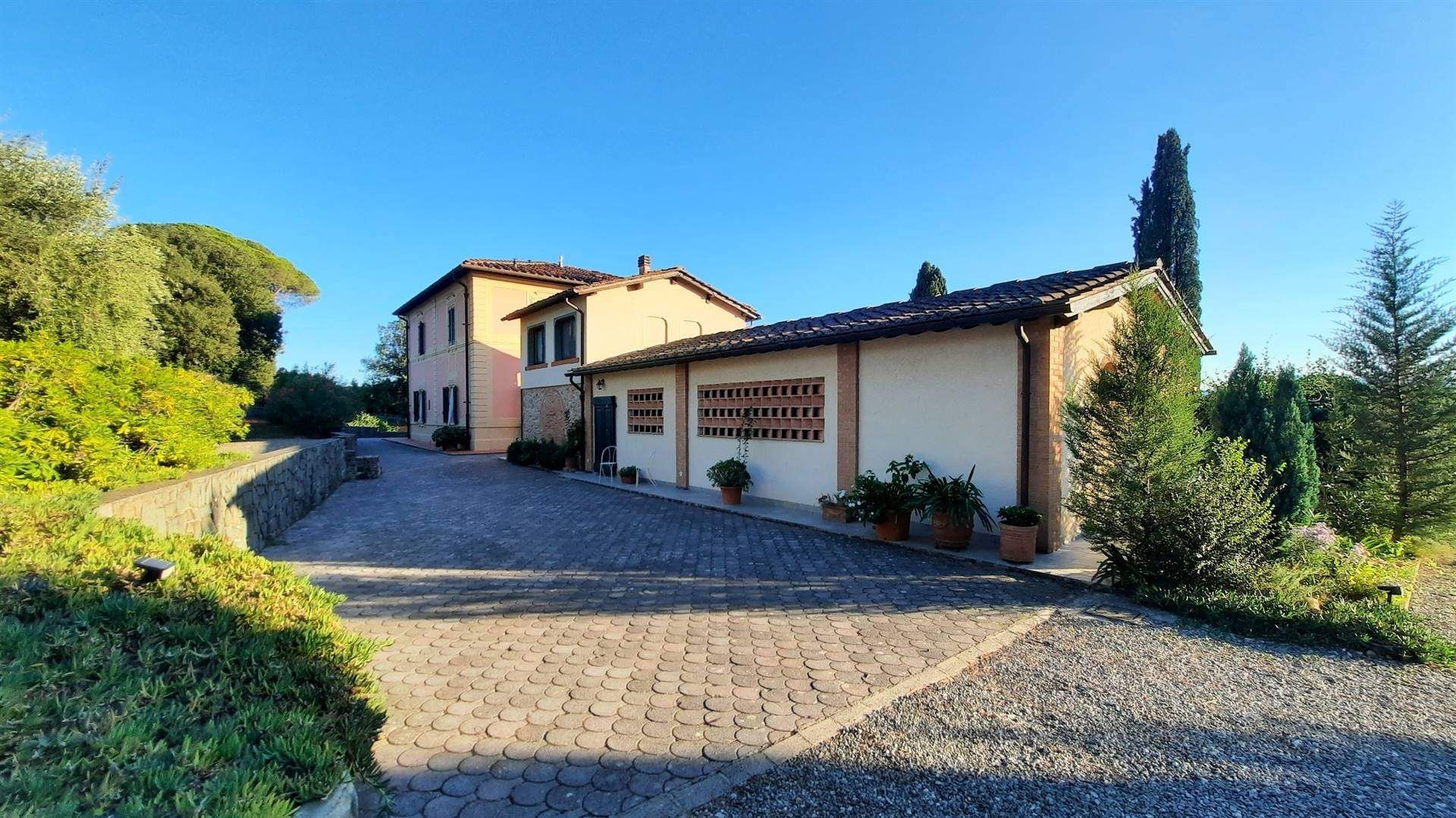 Rumah di Pescia, Toscana 11089731