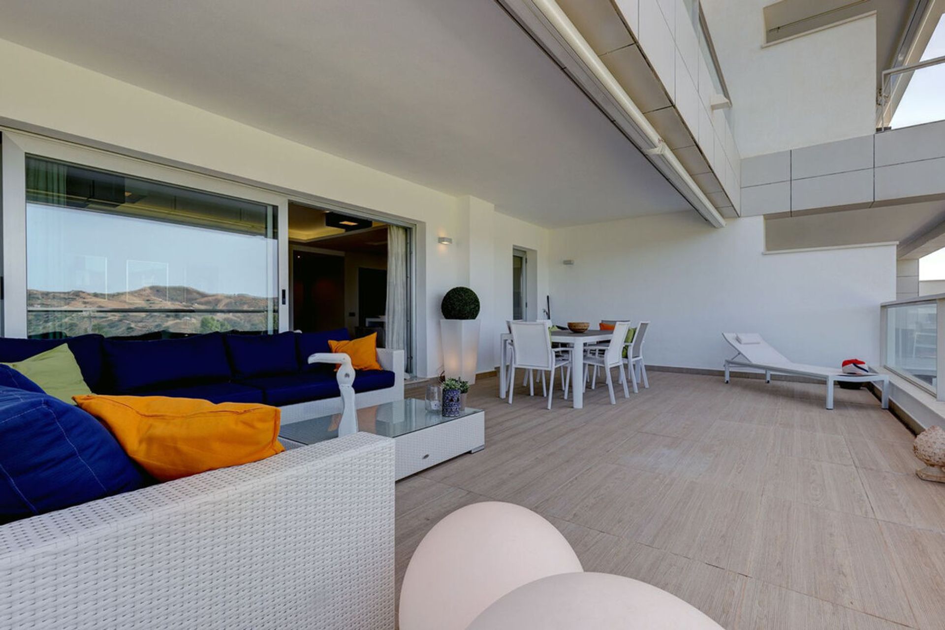 Condominium in , Andalucía 11089952