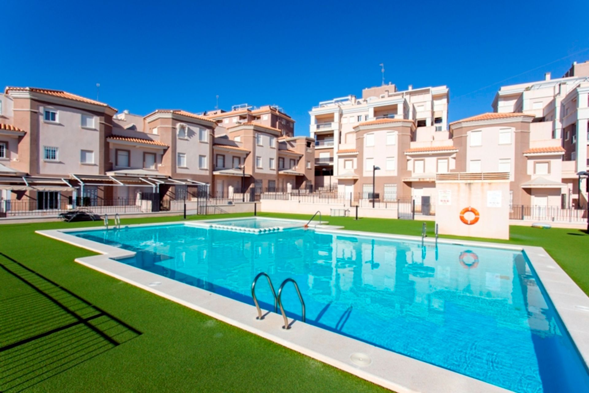 Condominio en Santa Pola, Comunidad Valenciana 11091298