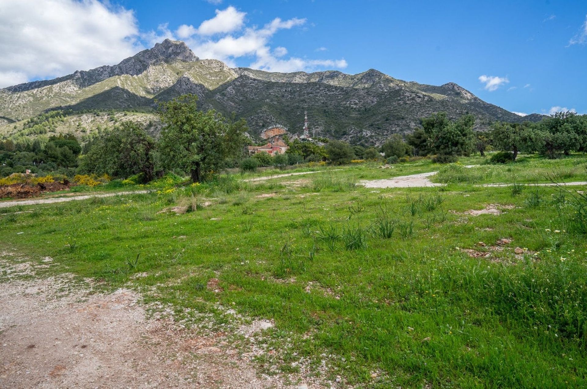 Tanah dalam Marbella, Andalucía 11091760