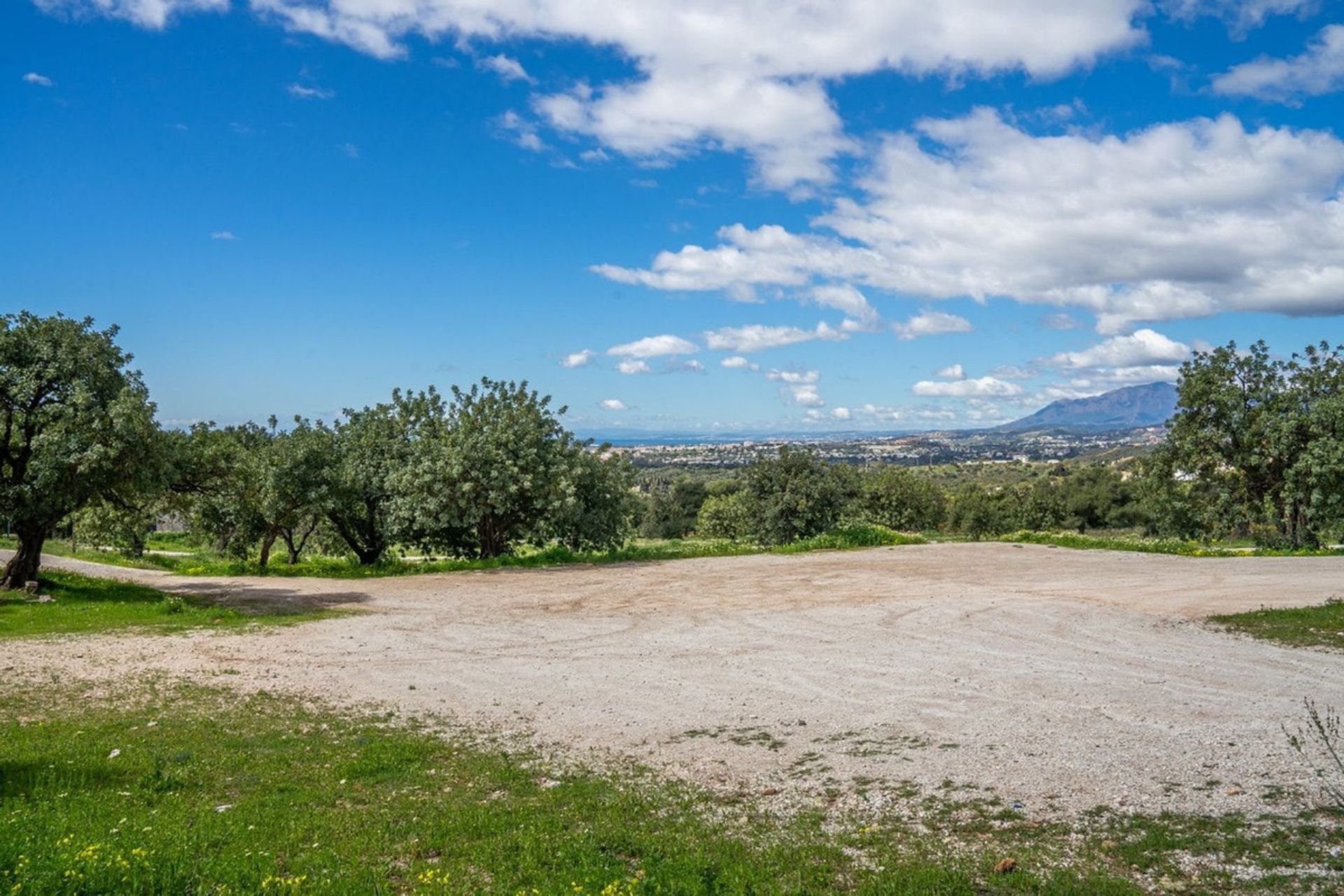 Tanah dalam Marbella, Andalucía 11091760