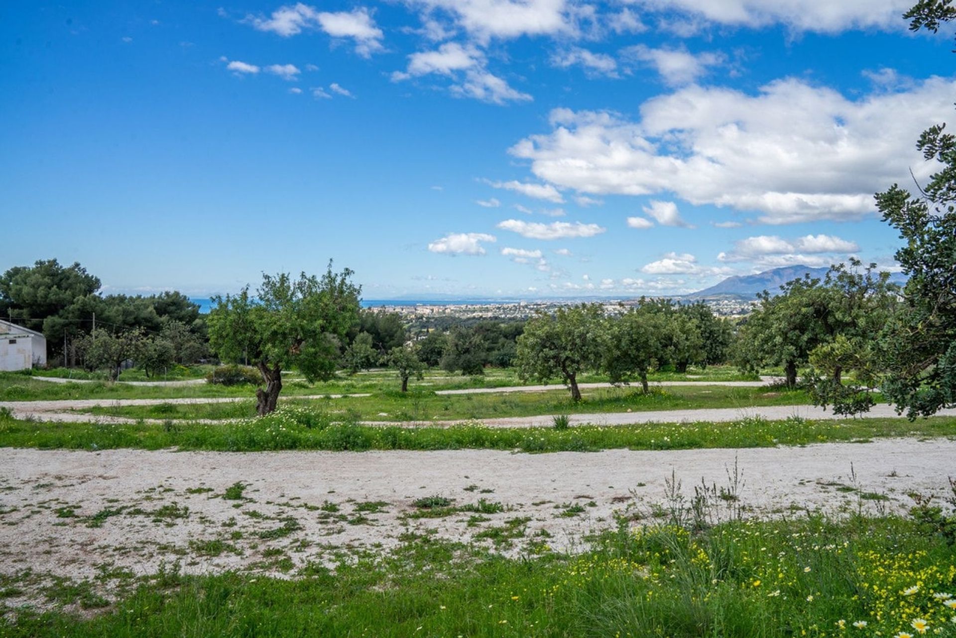 Land in Marbella, Andalusië 11091760