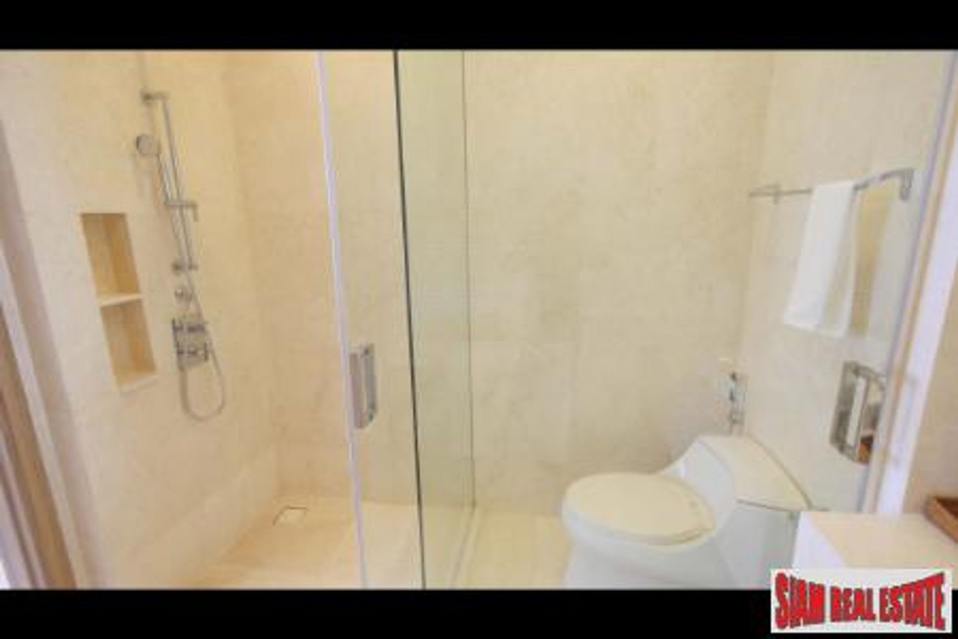 Condominio en Tambon Mai Khao, Chang Wat Phuket 11096245