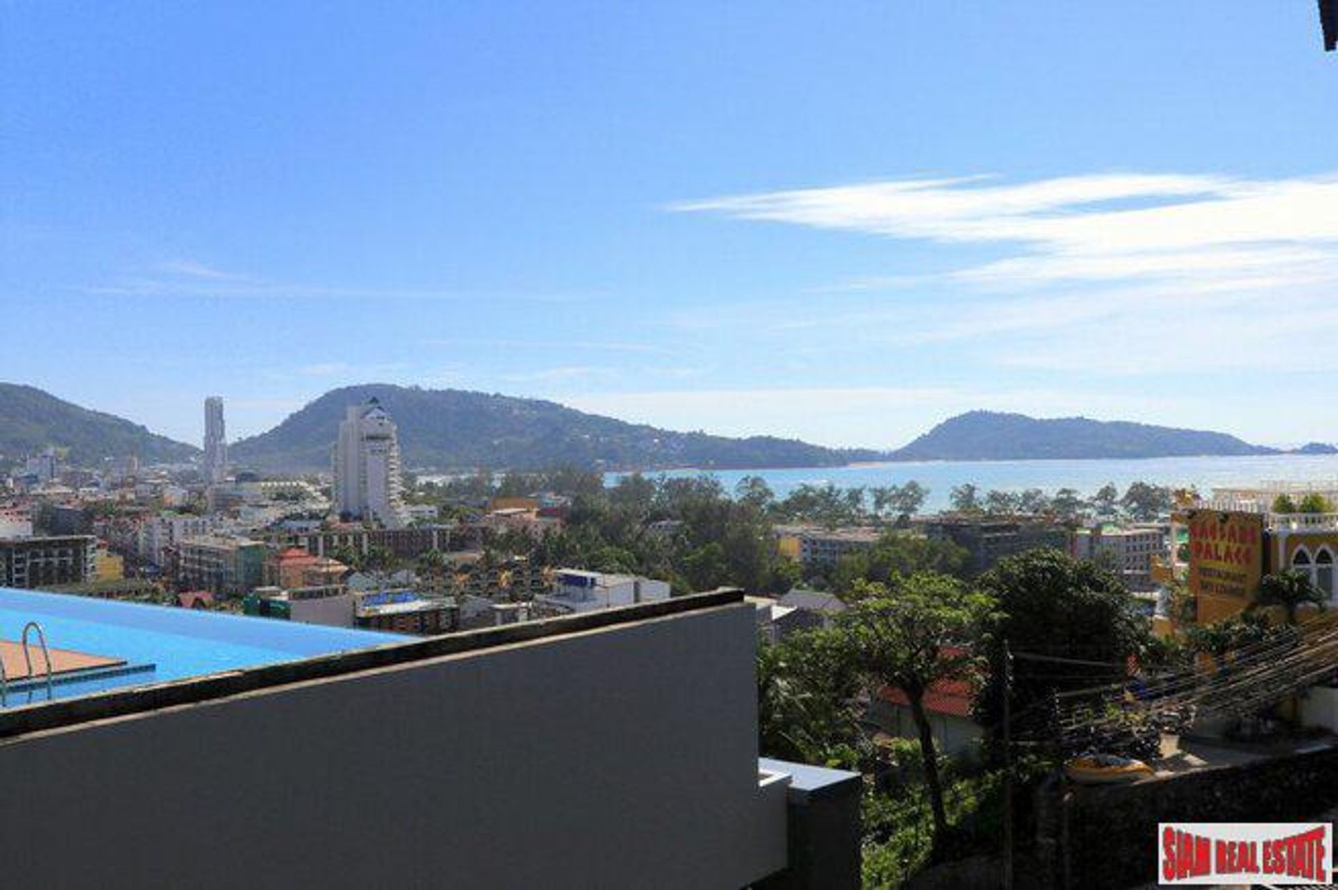 Condominium dans Ban Patong, Phuket 11096550