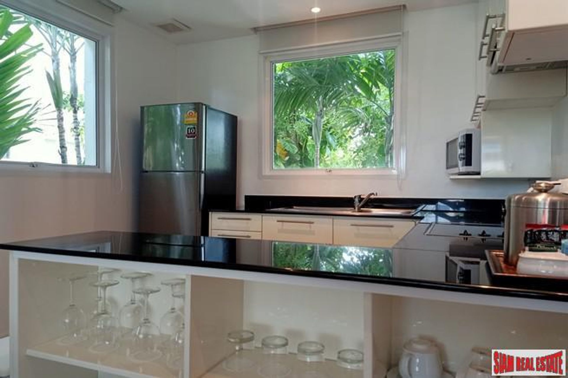 Condominium dans Karon, Phuket 11096673