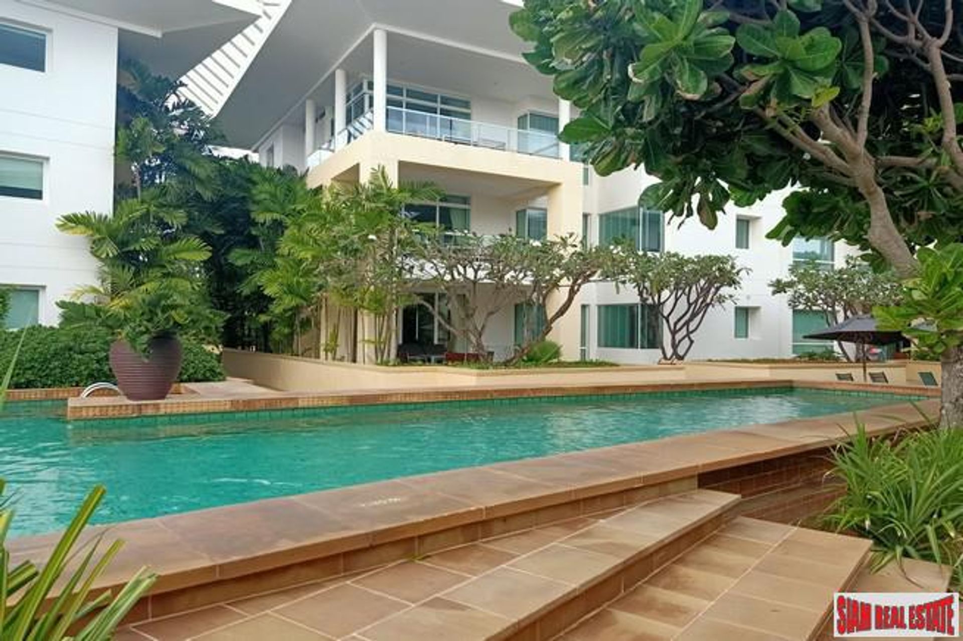 Condominium dans Karon, Phuket 11096673