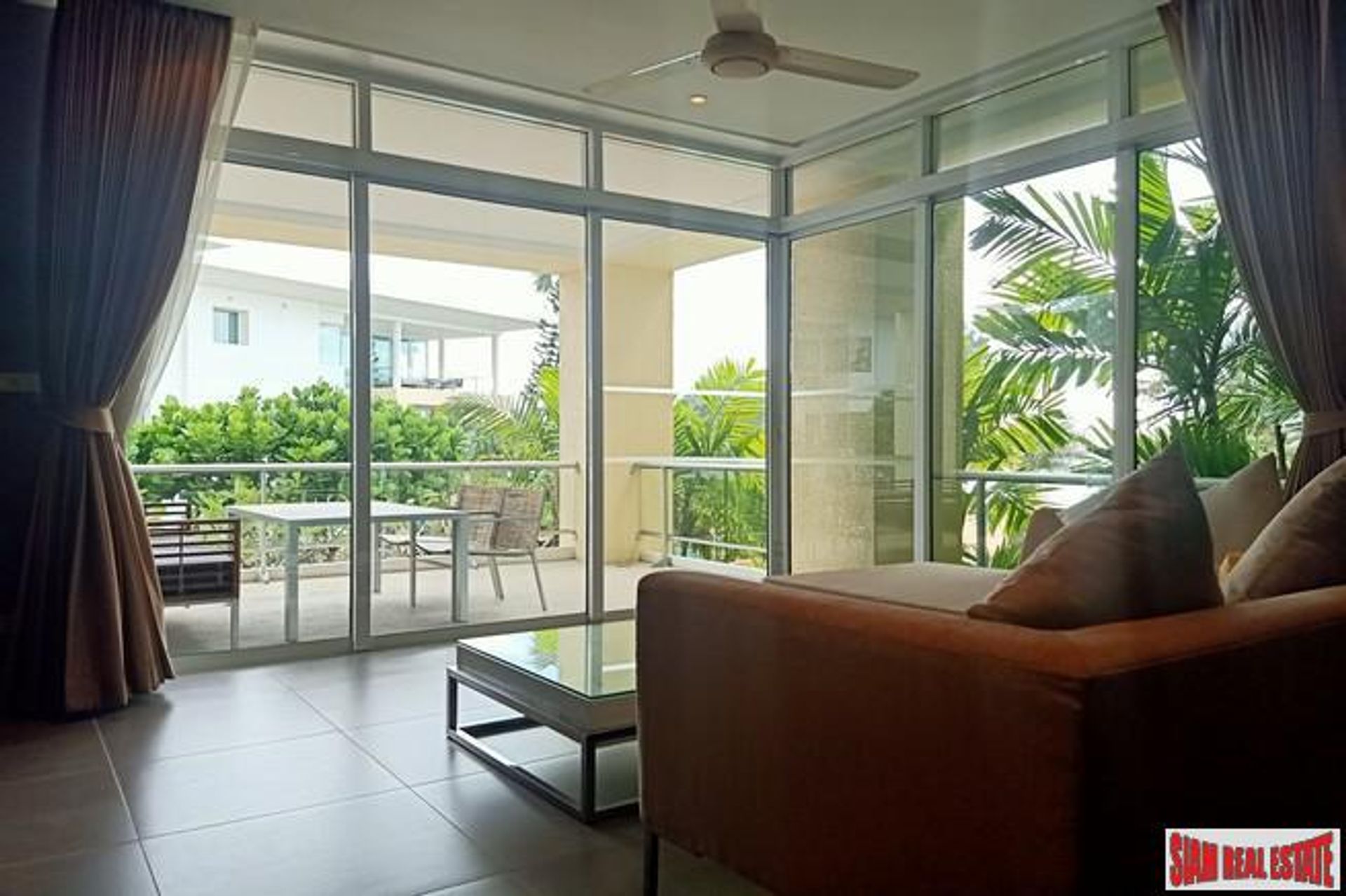 Condominium dans Karon, Phuket 11096673