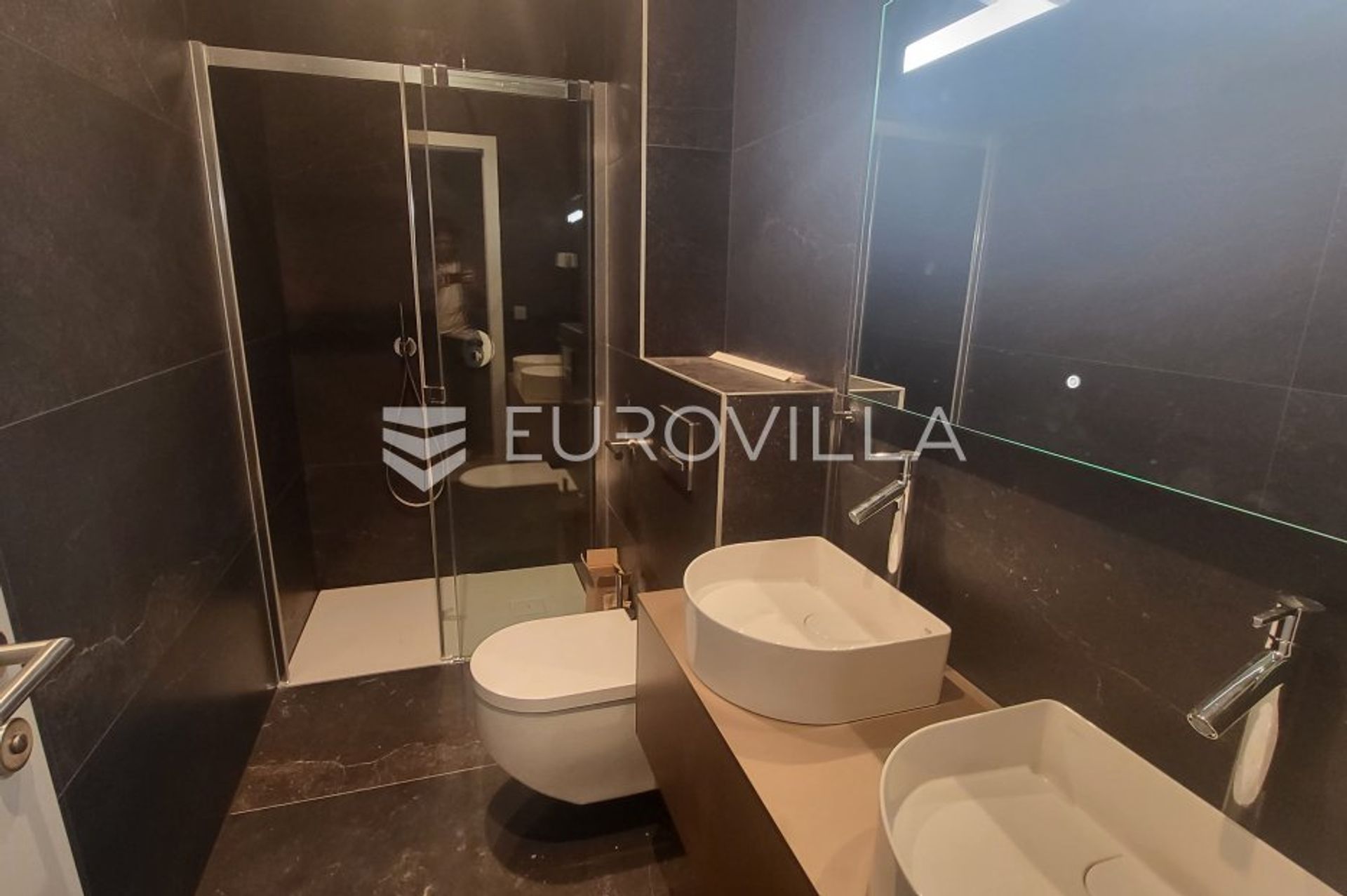 Condominio en Zagreb, Zagreb, Graduado 11098262