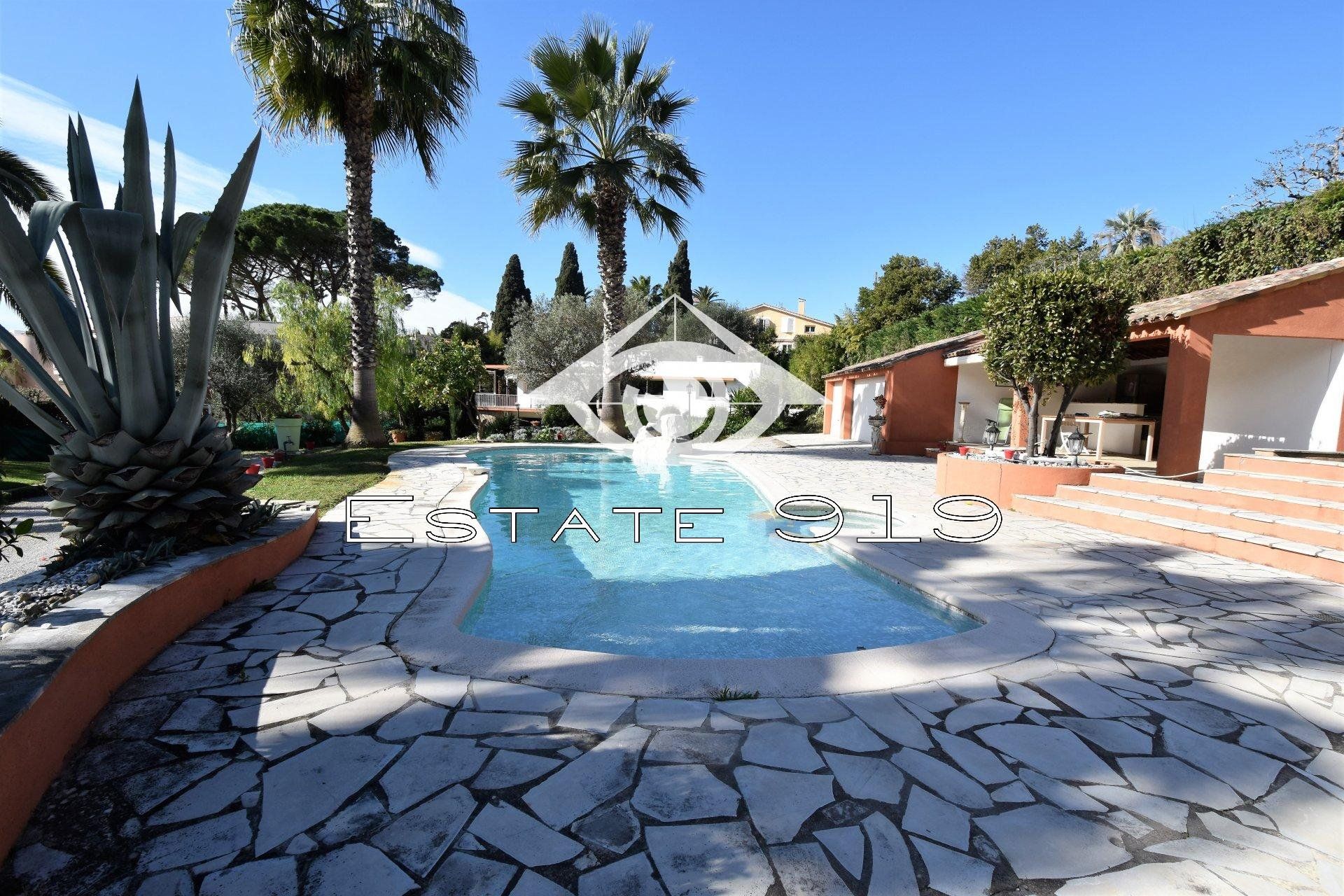 Residencial en Cannes, Alpes-Maritimes 11104341