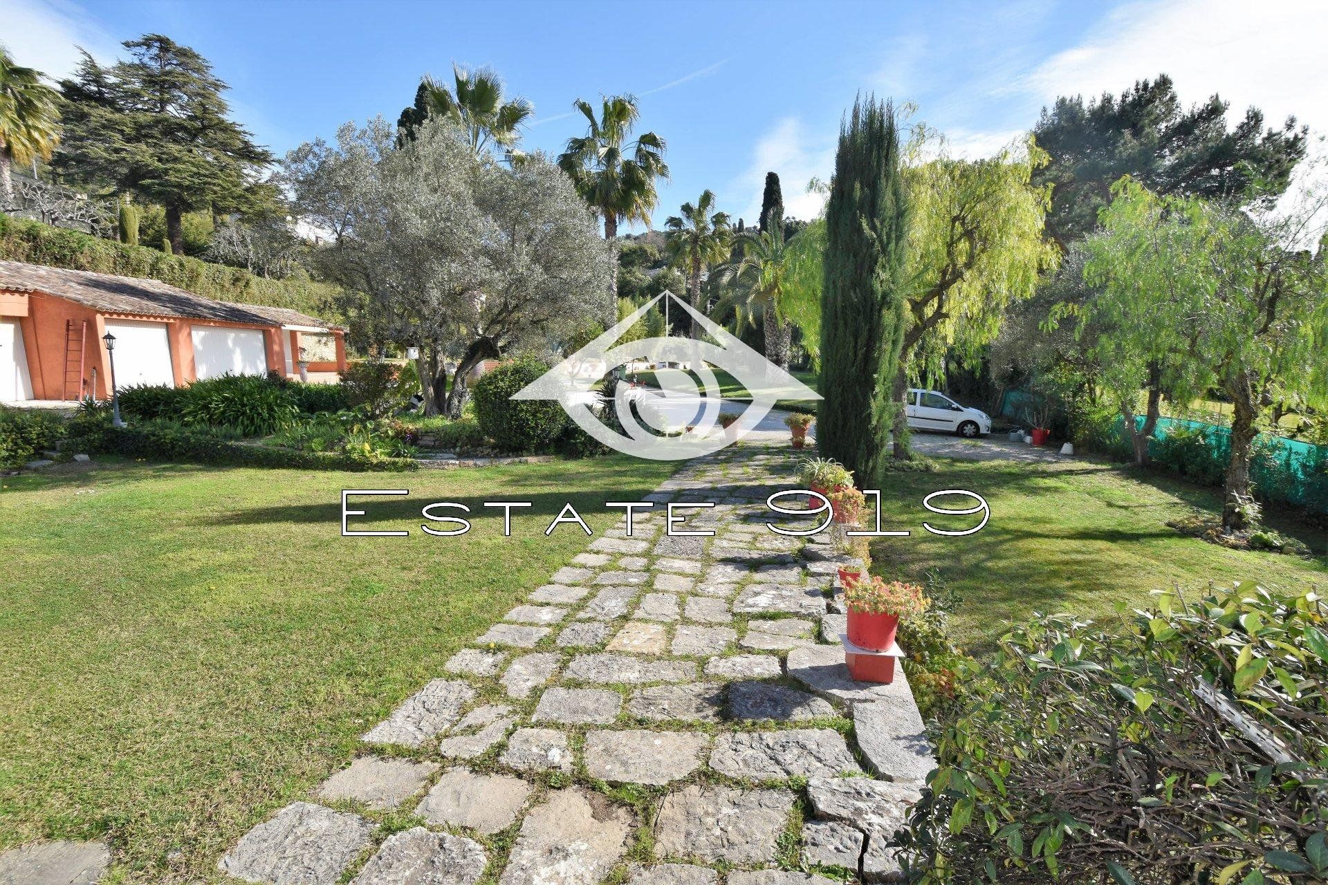 House in Cannes, Alpes-Maritimes 11104341