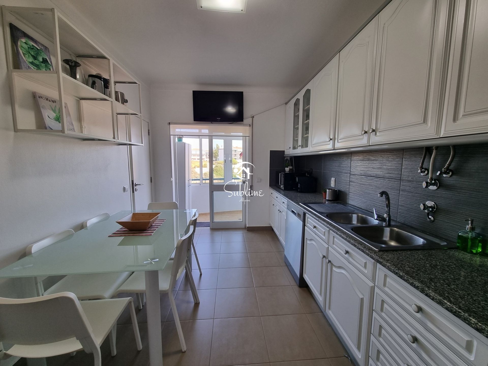 Condominium in Lagos, Faro 11105508