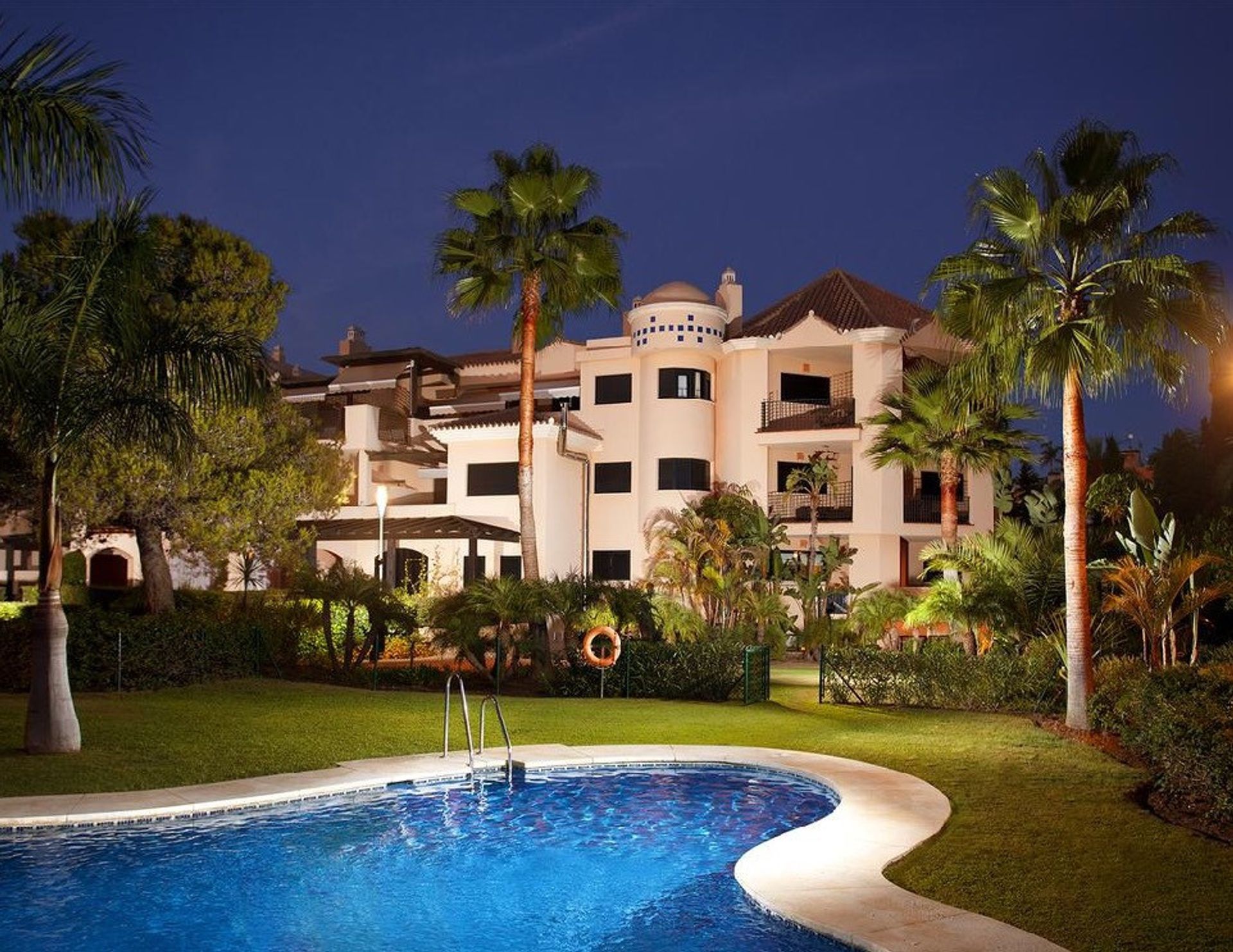 Condominium in El Angel, Andalusia 11107433