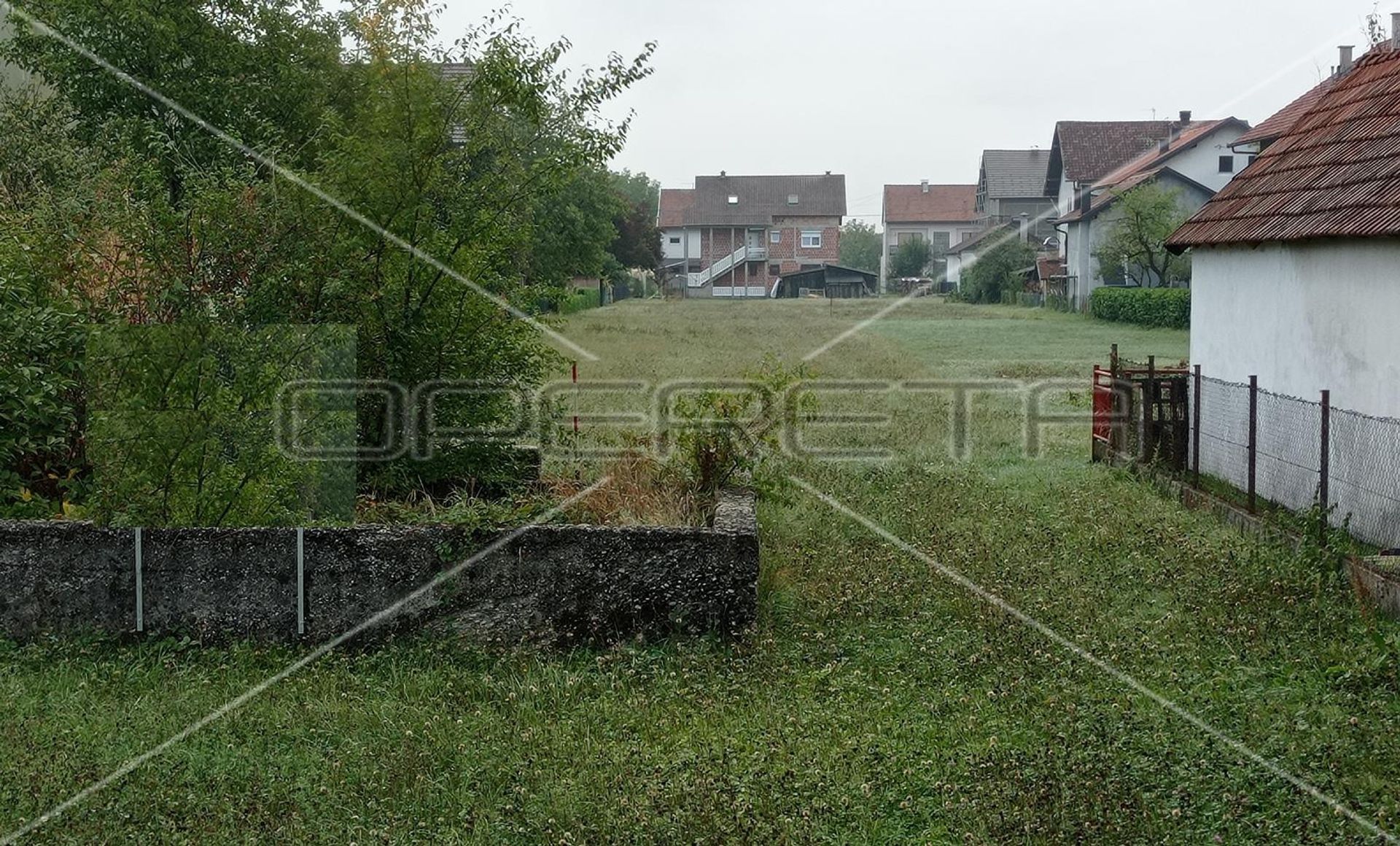 Terre dans Brezovica, Zagreb, Grad 11108476