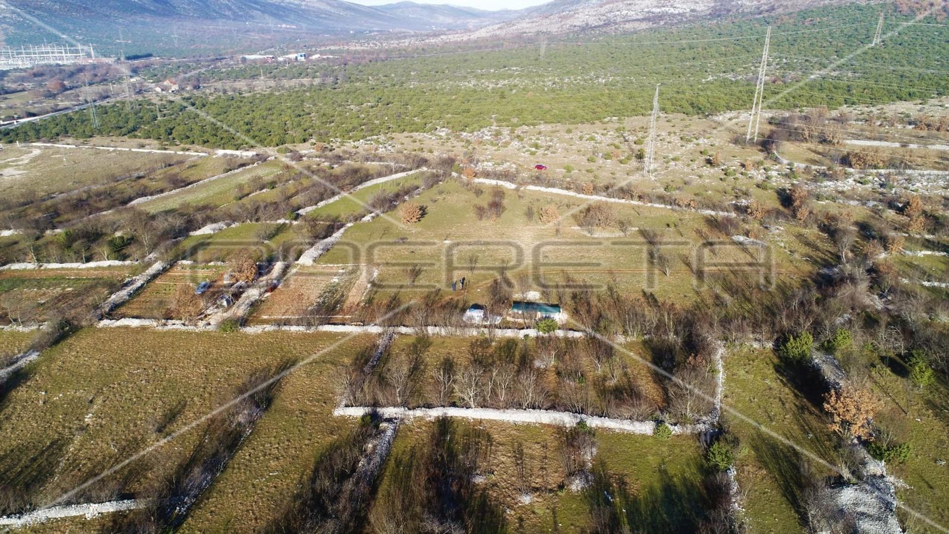 Terre dans Konjsko, Splitsko-dalmatinska županija 11108525