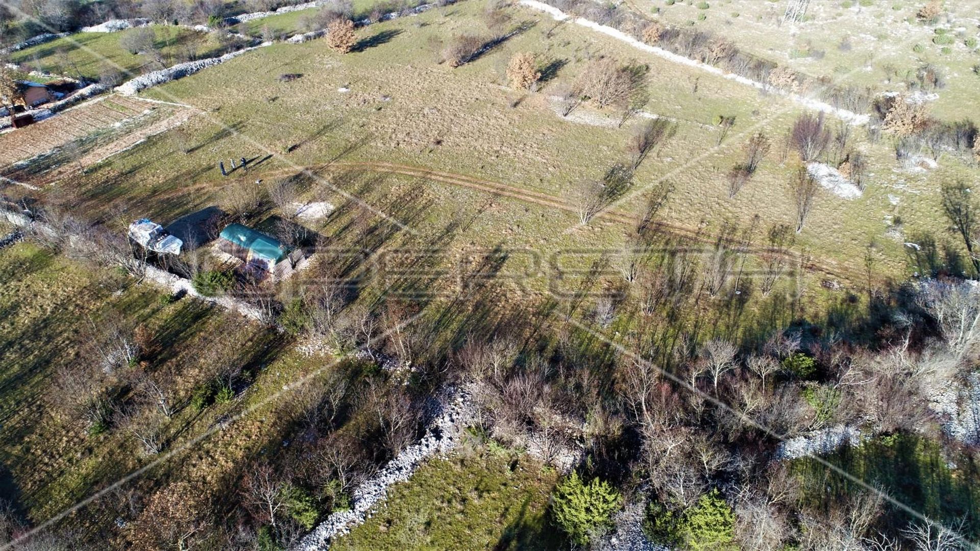 Terre dans Konjsko, Splitsko-dalmatinska županija 11108525