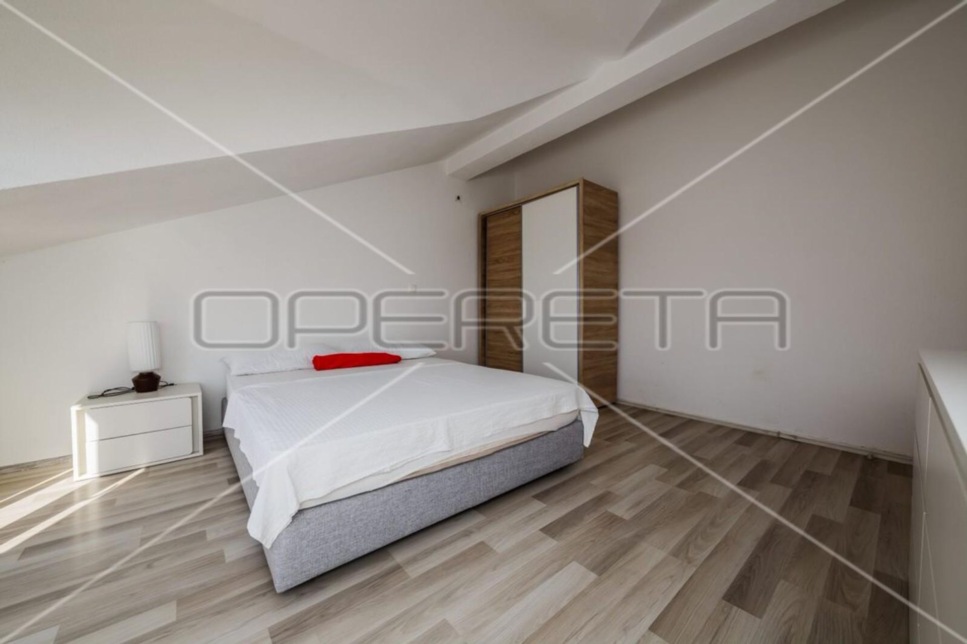 Кондоминиум в Kaštel Stari, Splitsko-dalmatinska županija 11108583