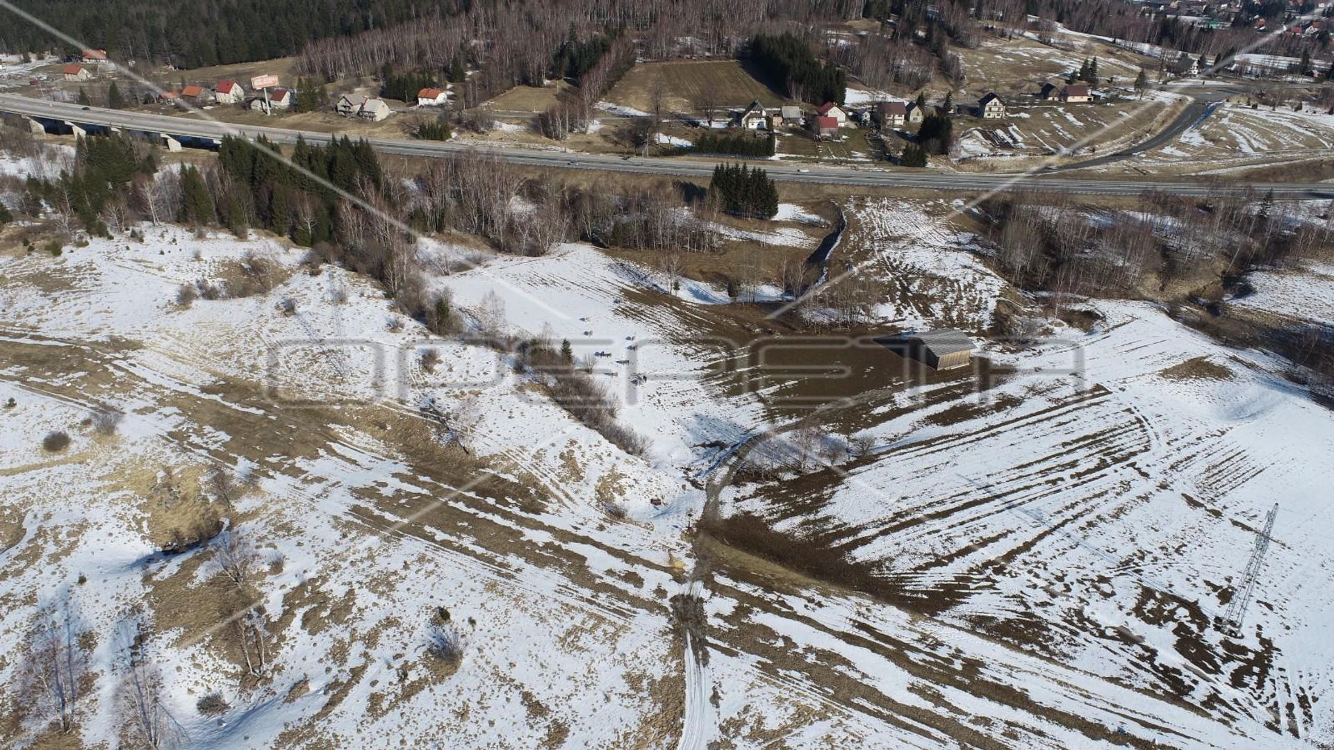 土地 在 Zalesina, Primorsko-goranska županija 11108872