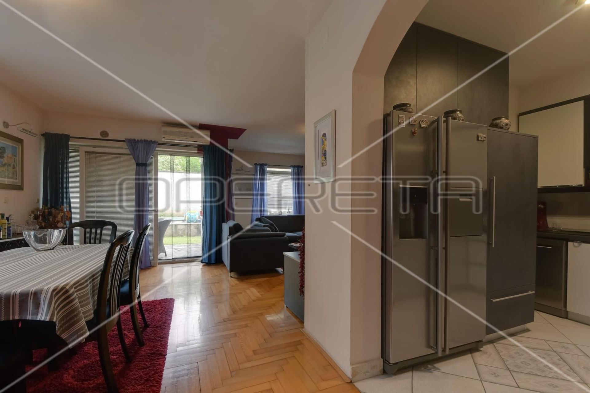 House in Granesina, Zagreb, Grad 11109143