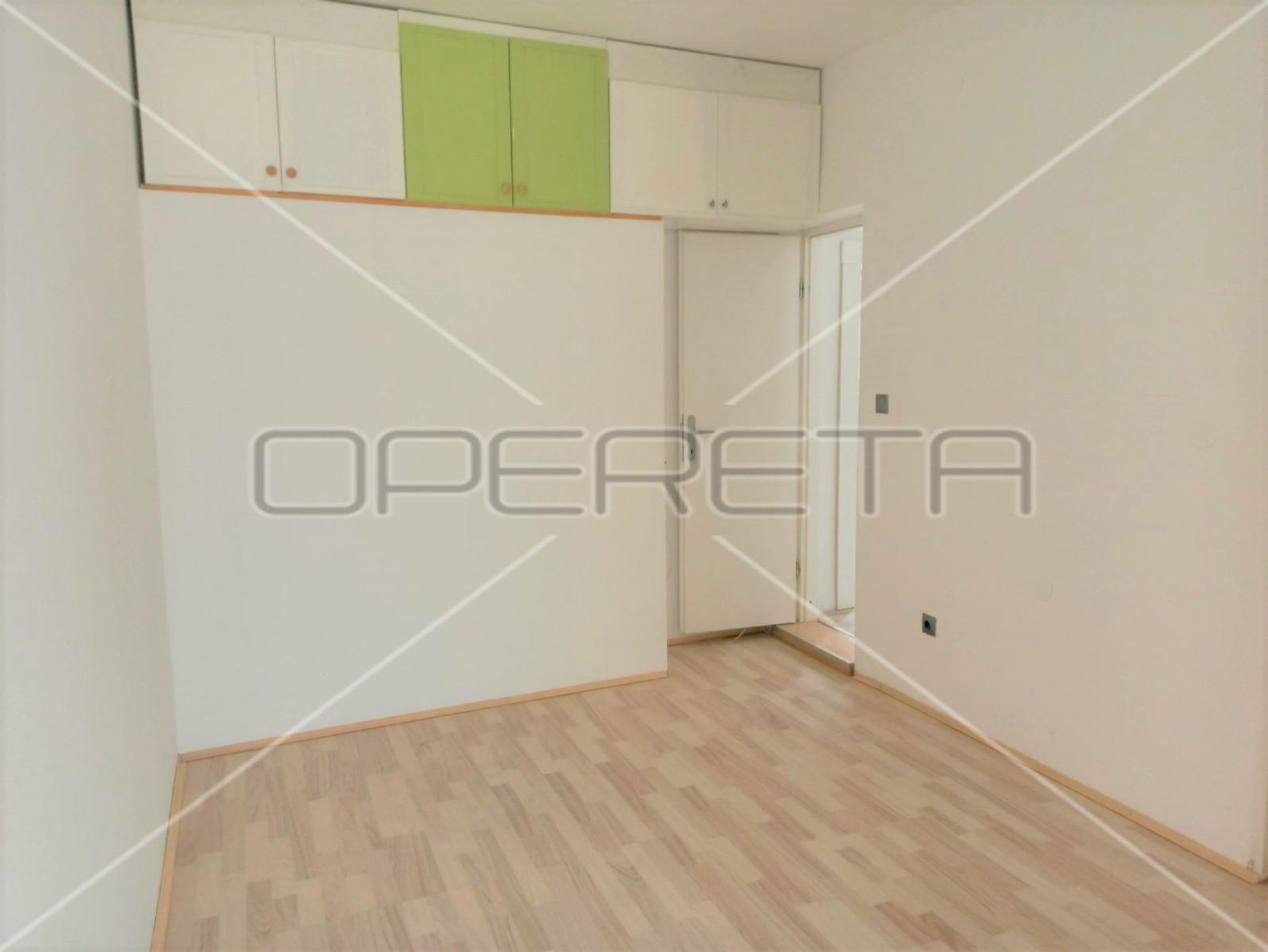 Condominio en Zagreb, Zagreb, Graduado 11109232