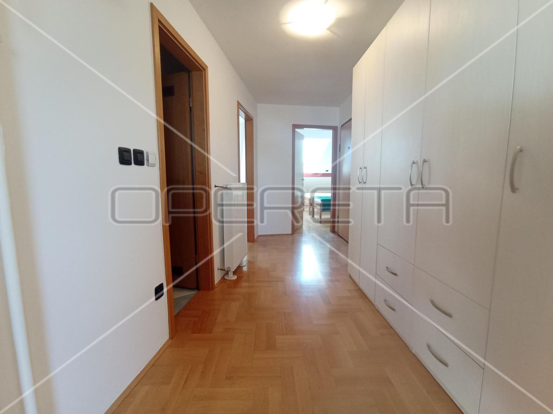 Condominium in Vrapce, Zagreb, Grad 11109576