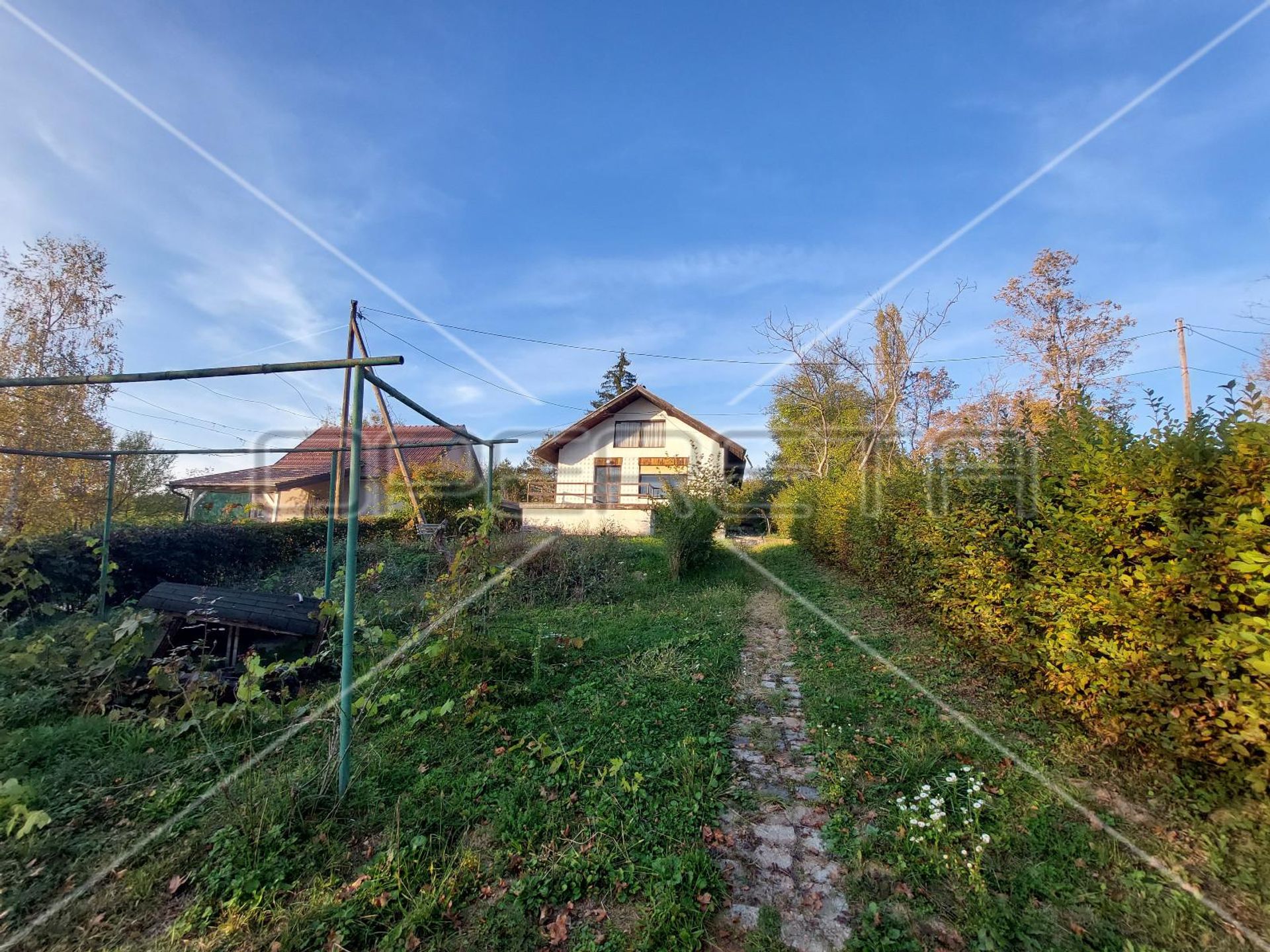 Hus i Cerovski Vrh, Zagrebačka županija 11109636