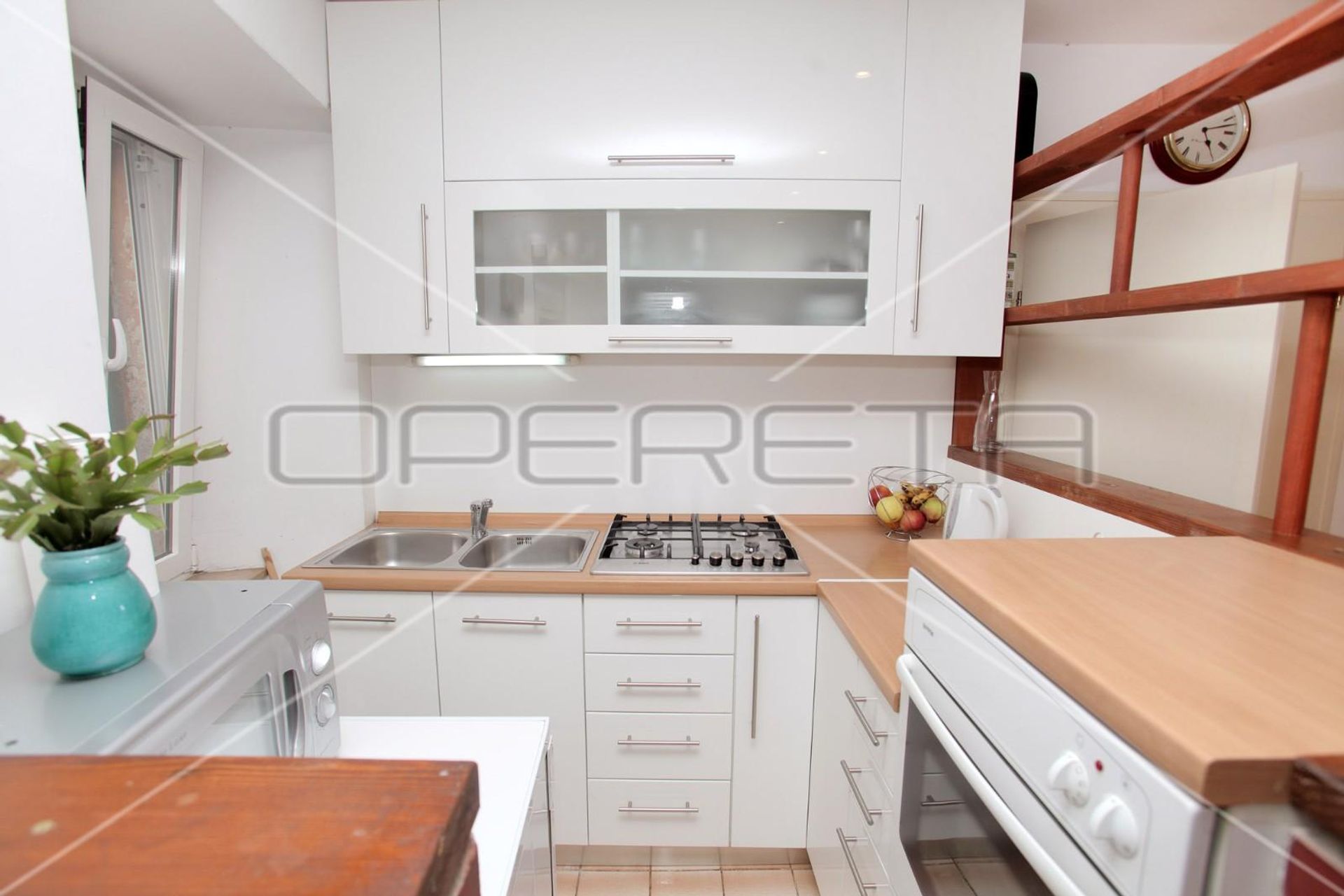 Condominium in Trogir, Splitsko-Dalmatinska Zupanija 11109648