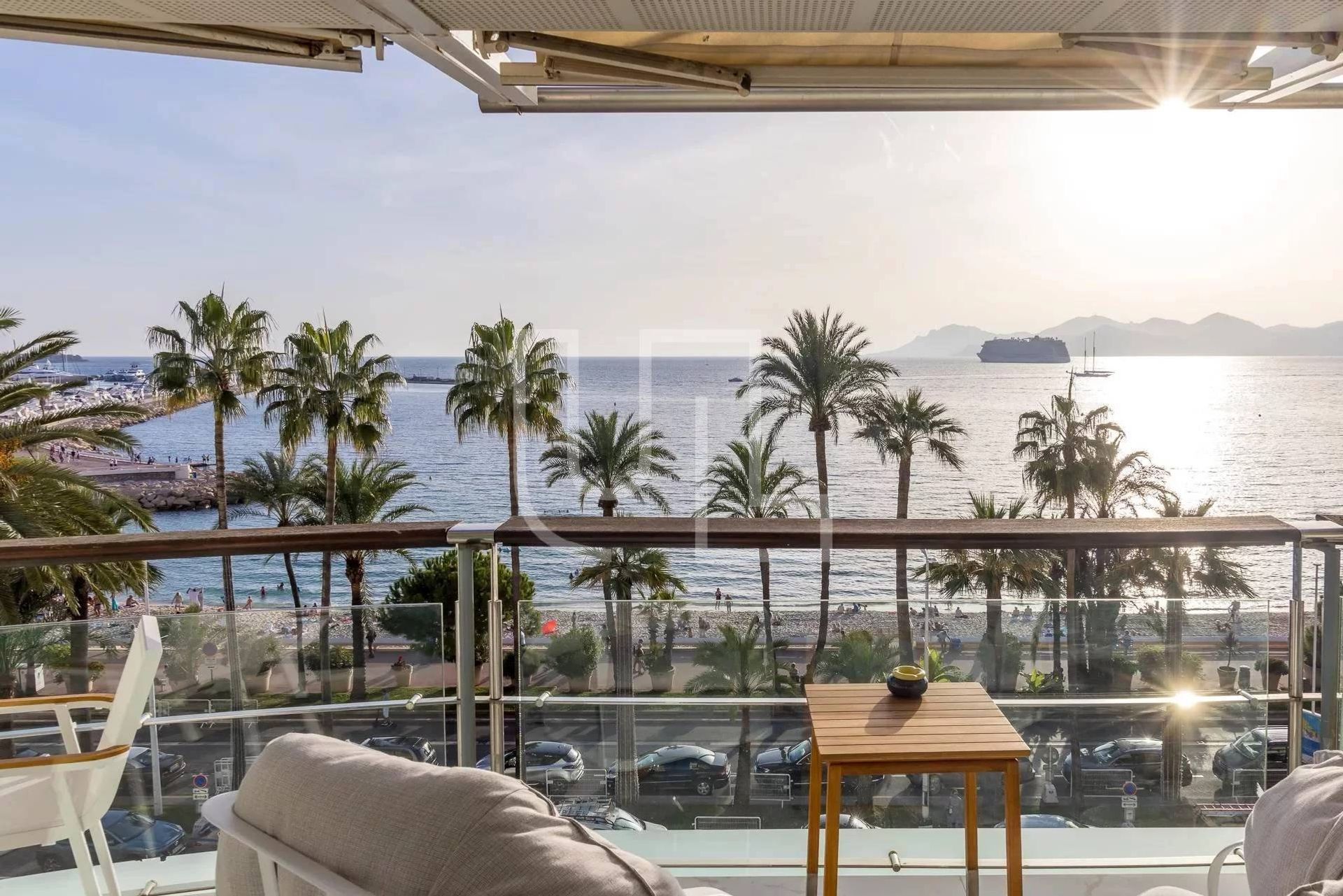 Condominio en Cannes, Provence-Alpes-Côte d'Azur 11109733