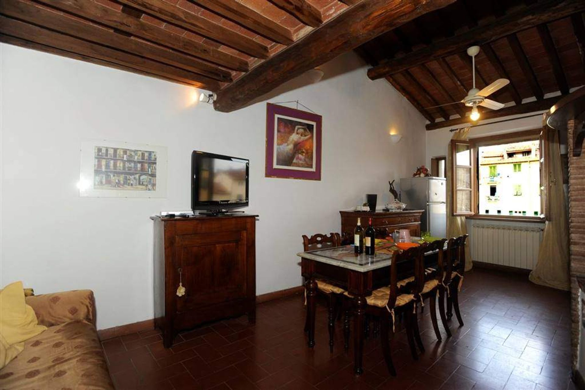 Condominium in Lucca, Toscana 11109799