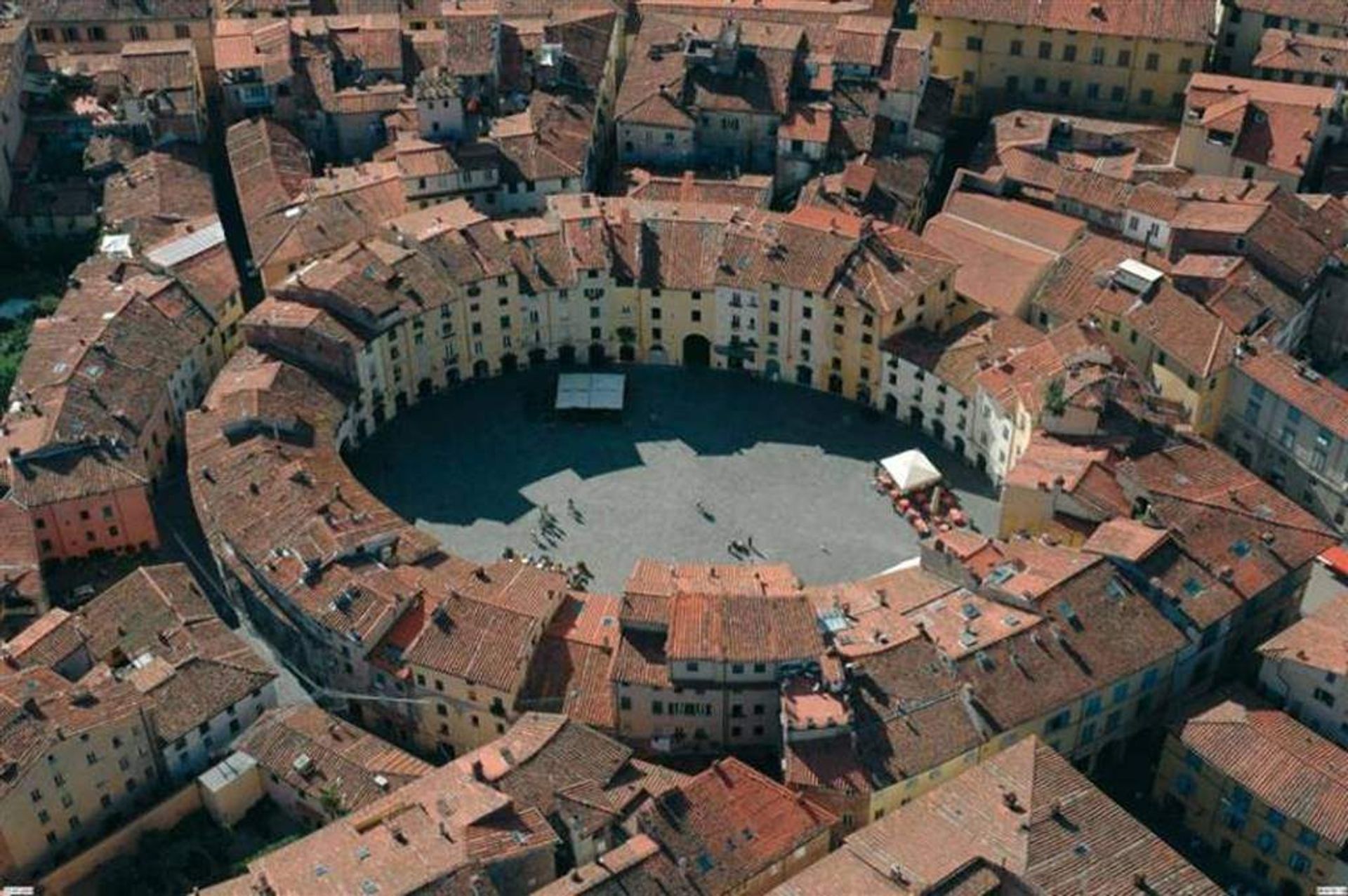 عمارات في Lucca, Toscana 11109799