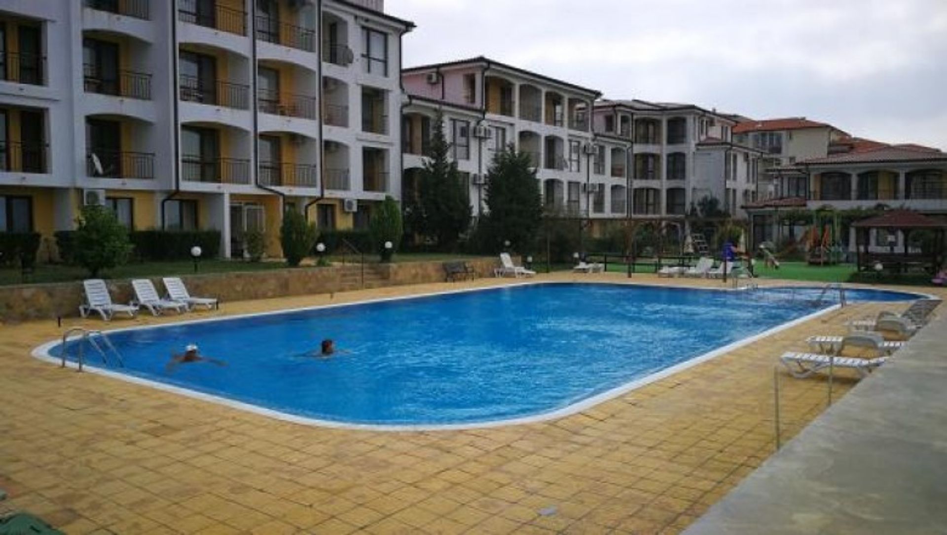 Condominium dans Ravda, Burgas 11109886