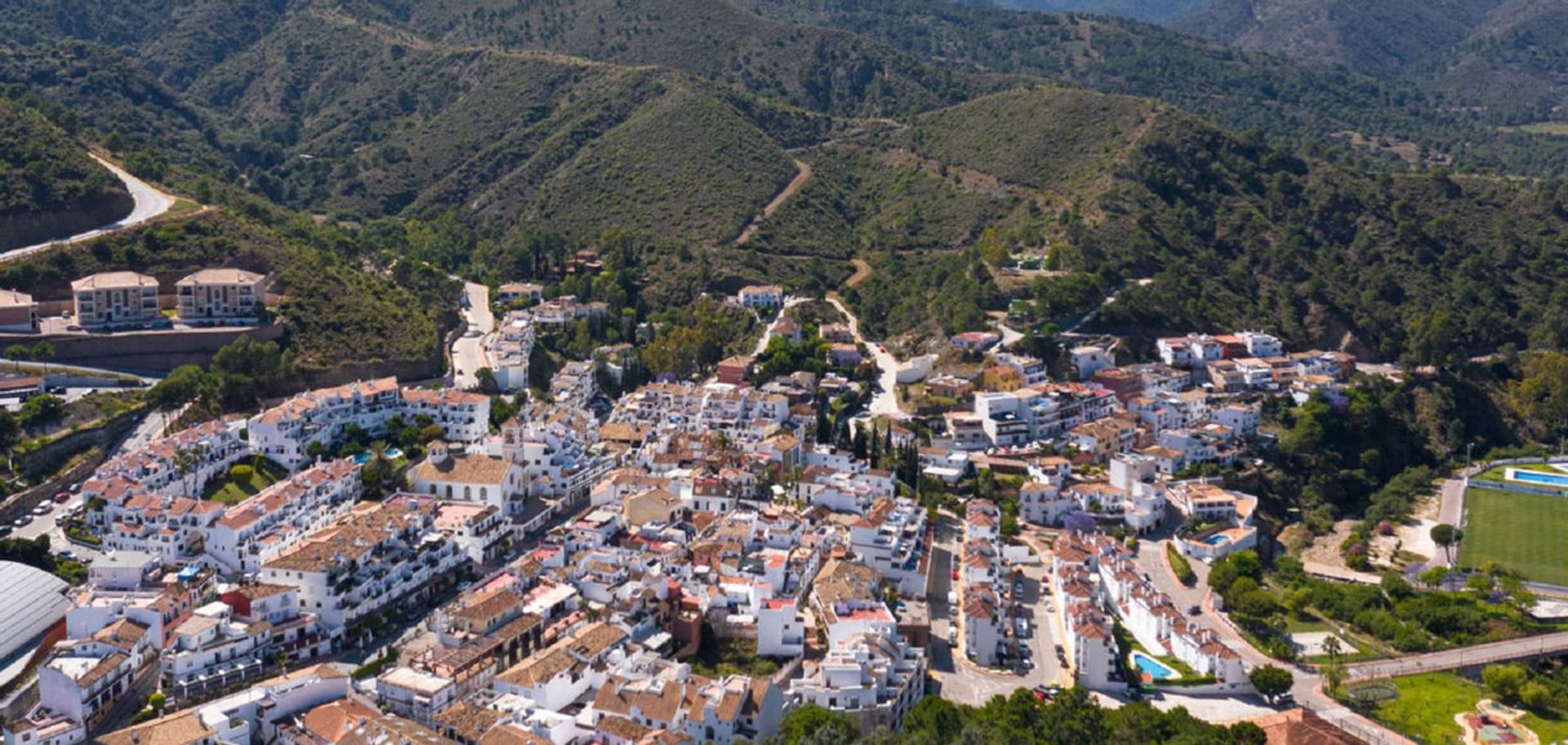 Plusieurs maisons dans Benahavís, Andalusia 11113719