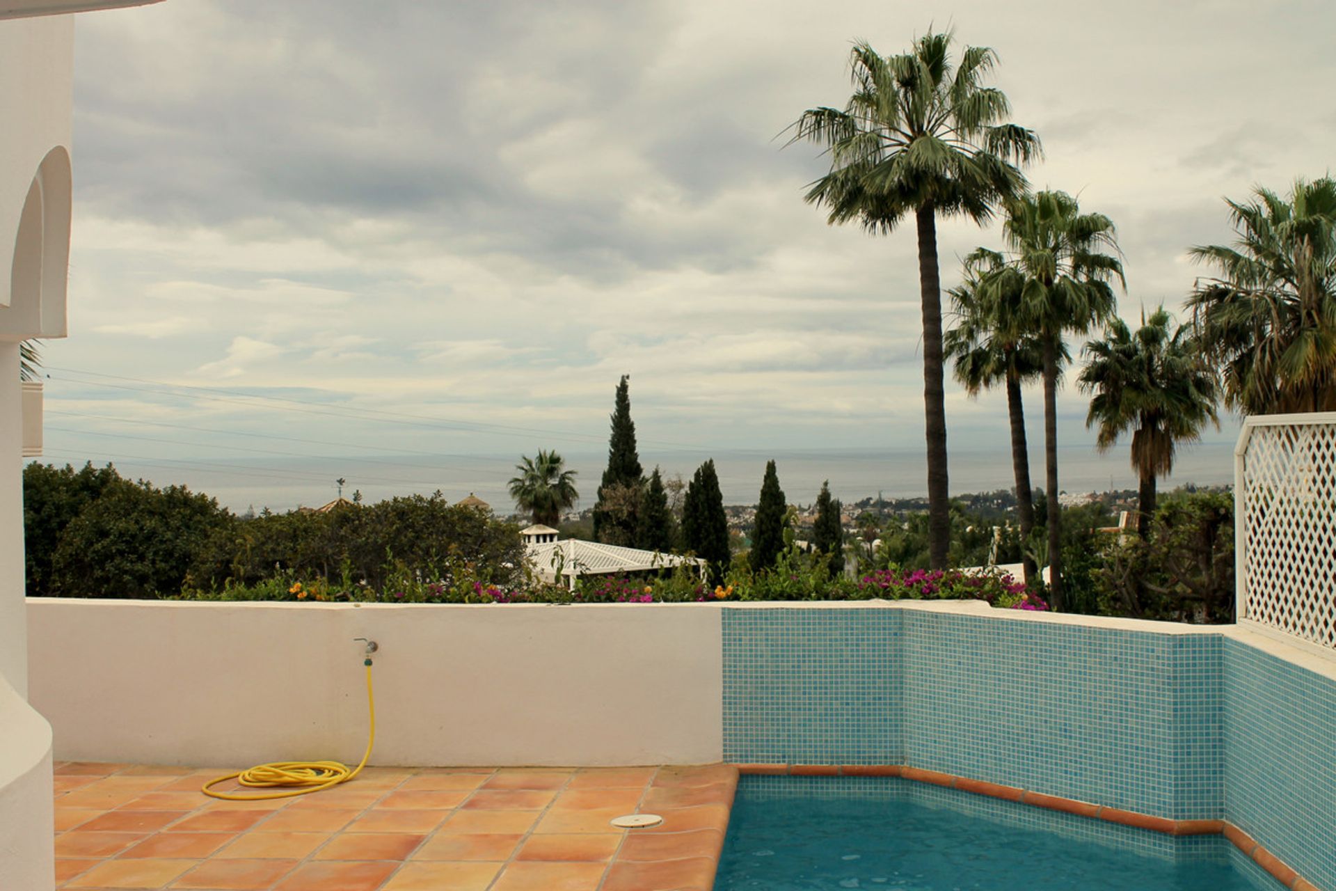 Condominium in Marbella, Andalucía 11113735