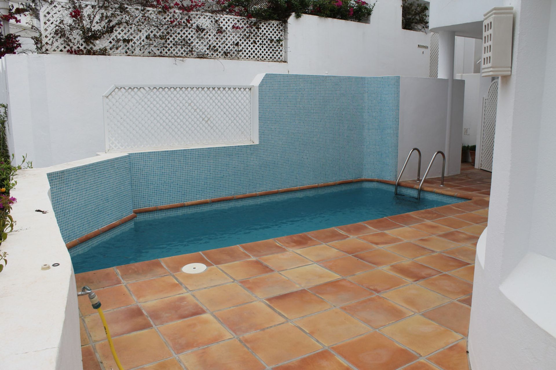 Condominium in Marbella, Andalucía 11113735