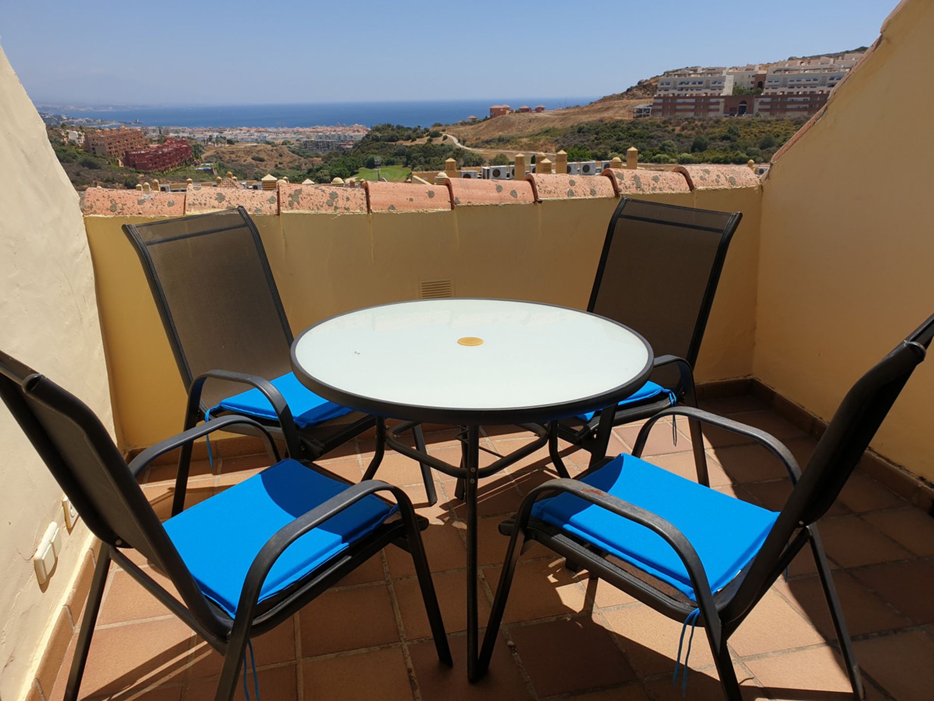 Condominium in Puerto de la Duquesa, Andalusia 11114624