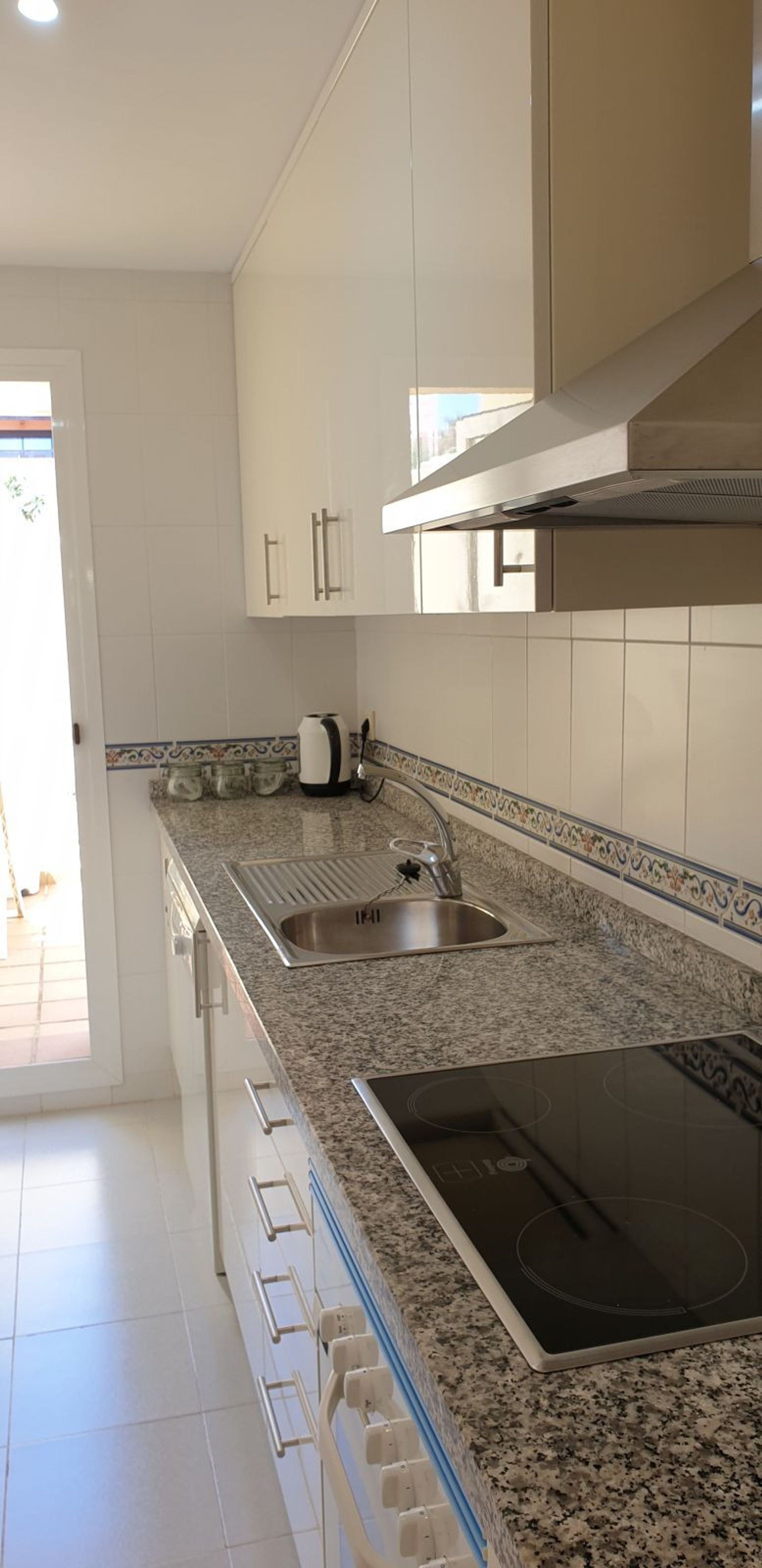 Condominium in Puerto de la Duquesa, Andalusia 11114624