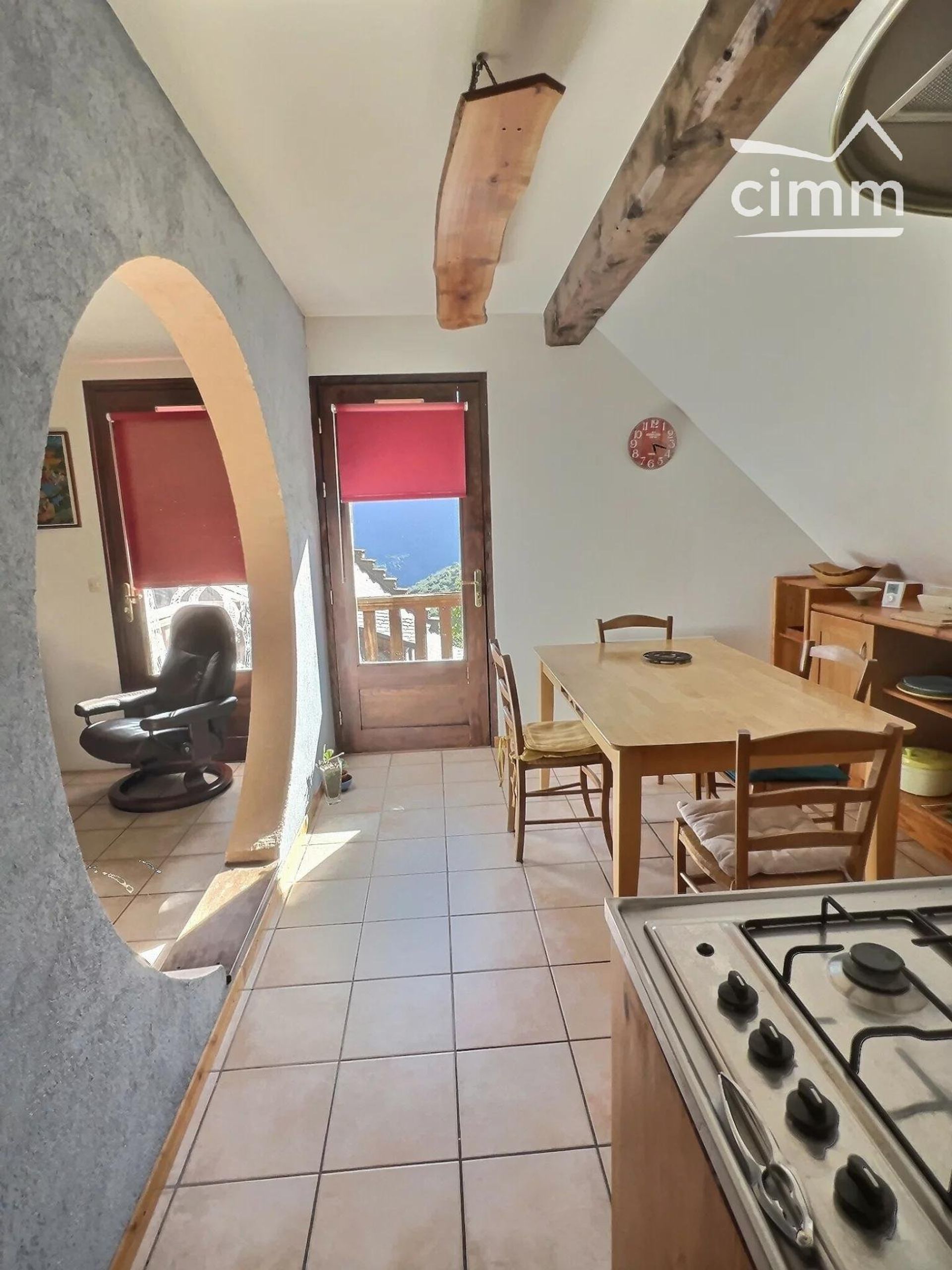 Casa nel Le Bourg-d'Oisans, Auvergne-Rhone-Alpes 11115490