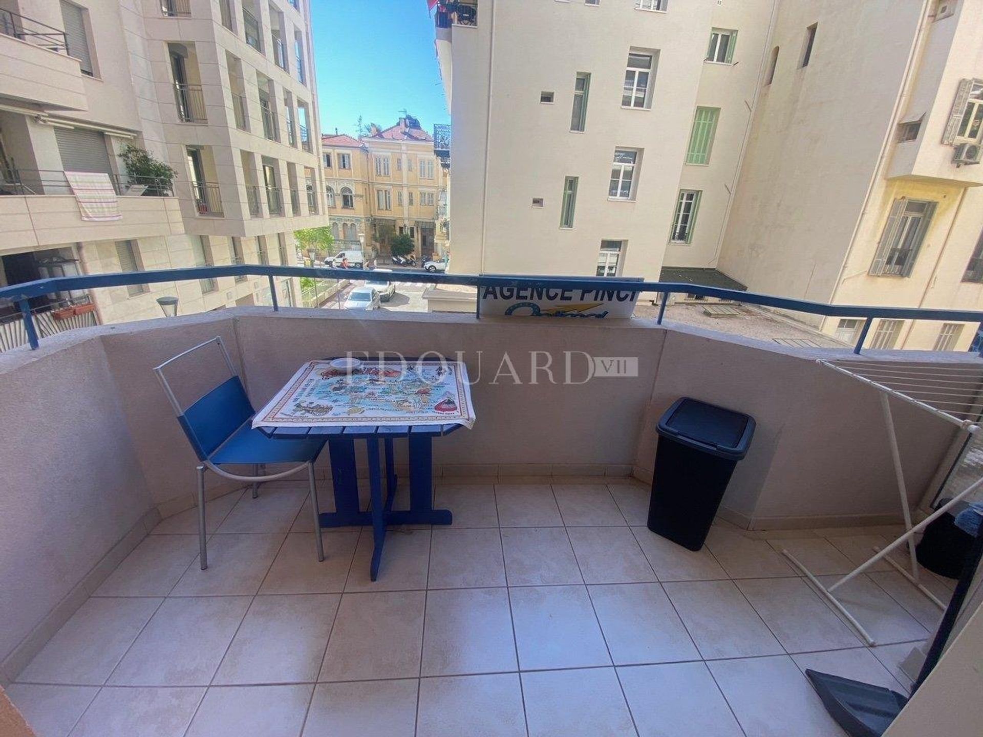 Condominium in Menton, Provence-Alpes-Cote d'Azur 11116471