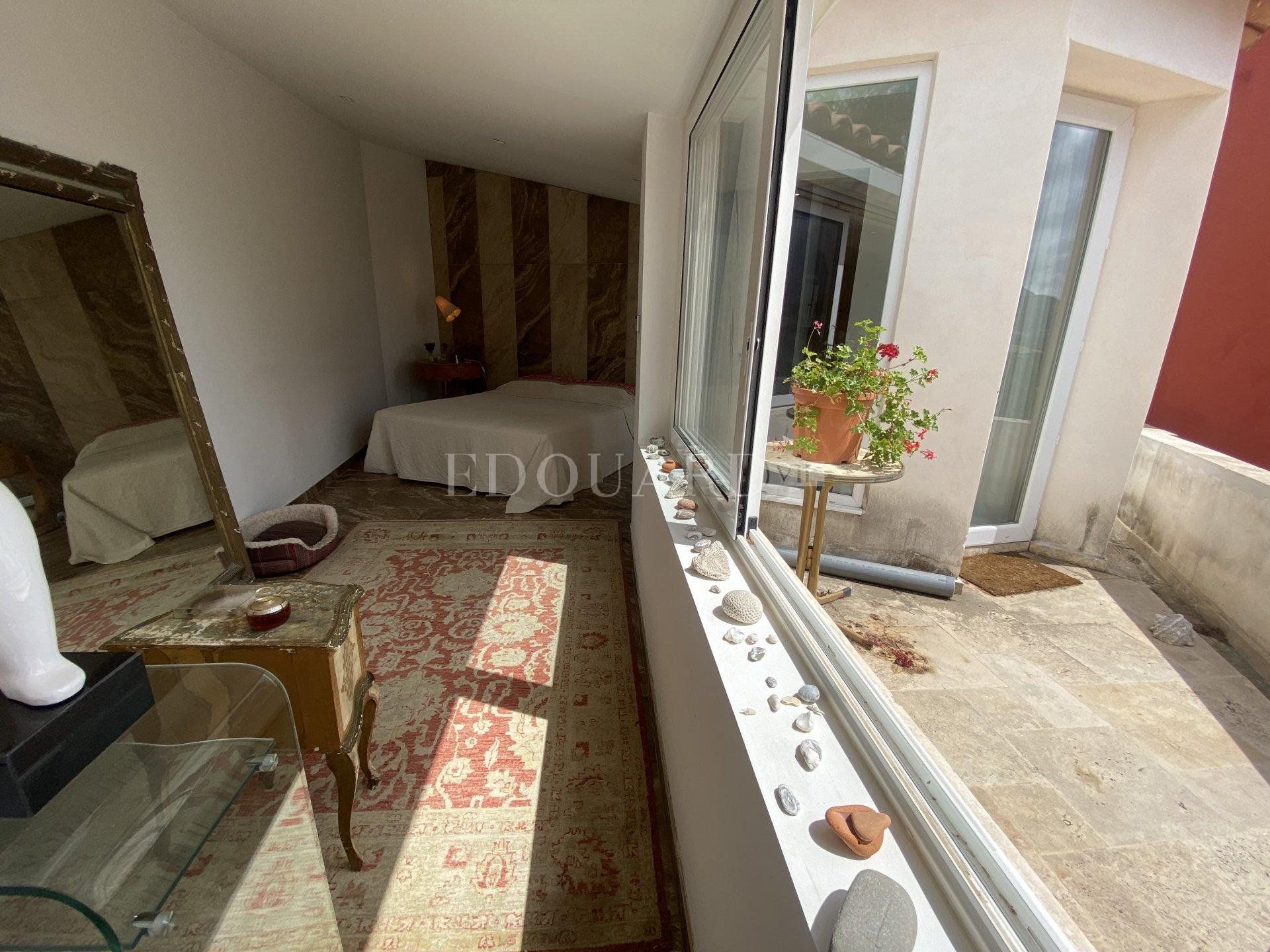 Condominium in Menton, Provence-Alpes-Côte d'Azur 11116473