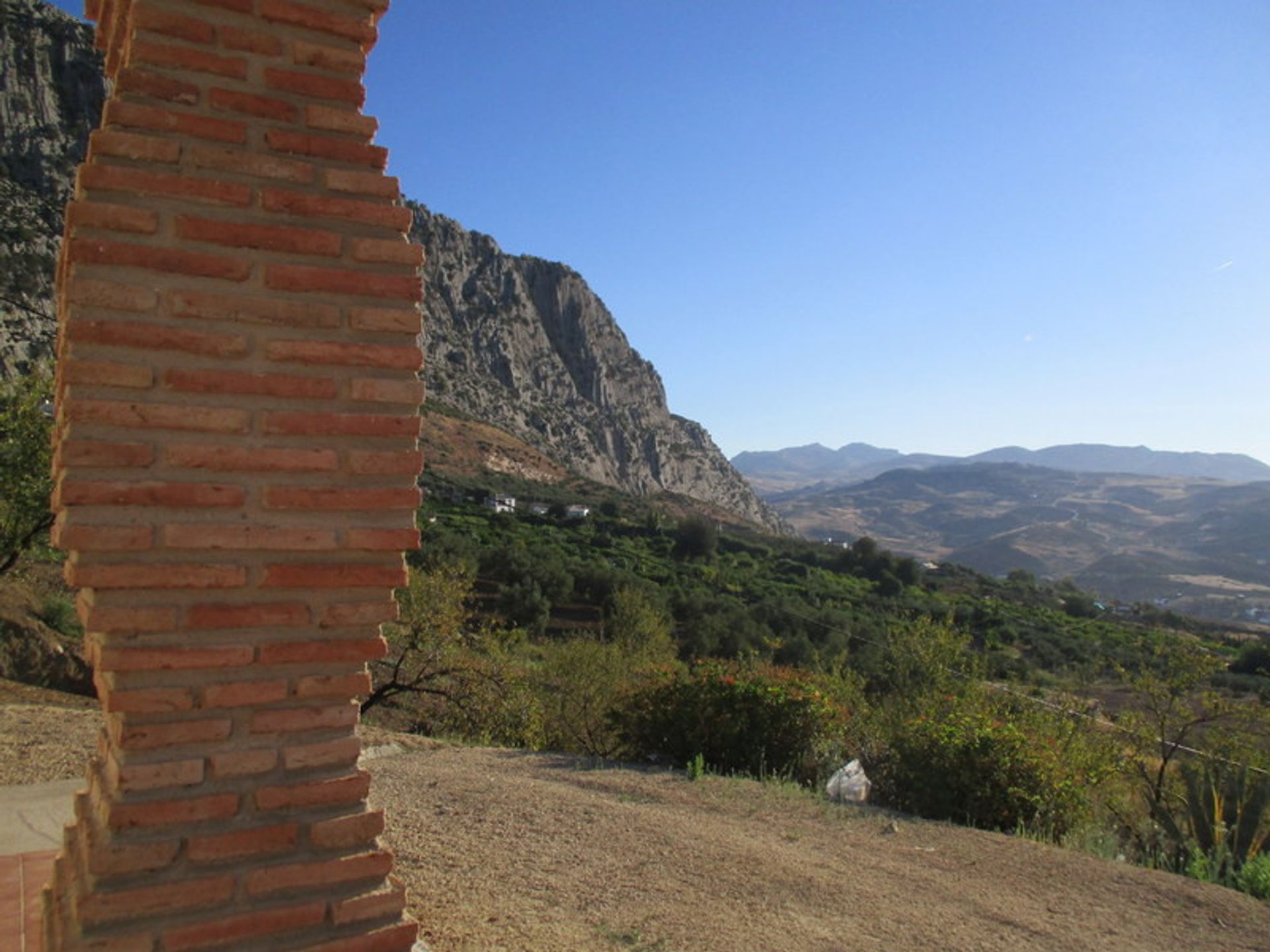 Будинок в Valle de Abdalajís, Andalucía 11116862