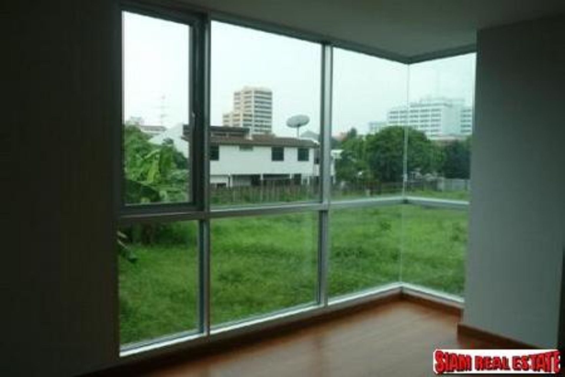 Condominio en Khlong Toei, Krung Thep Maha Nakhon 11117157