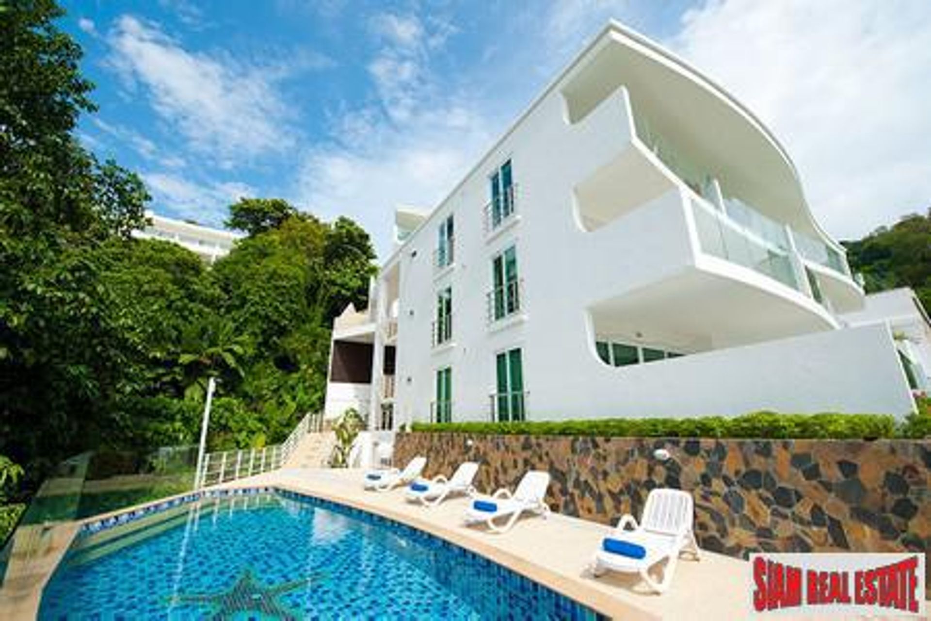 Condominium in Karon, Phuket 11117336