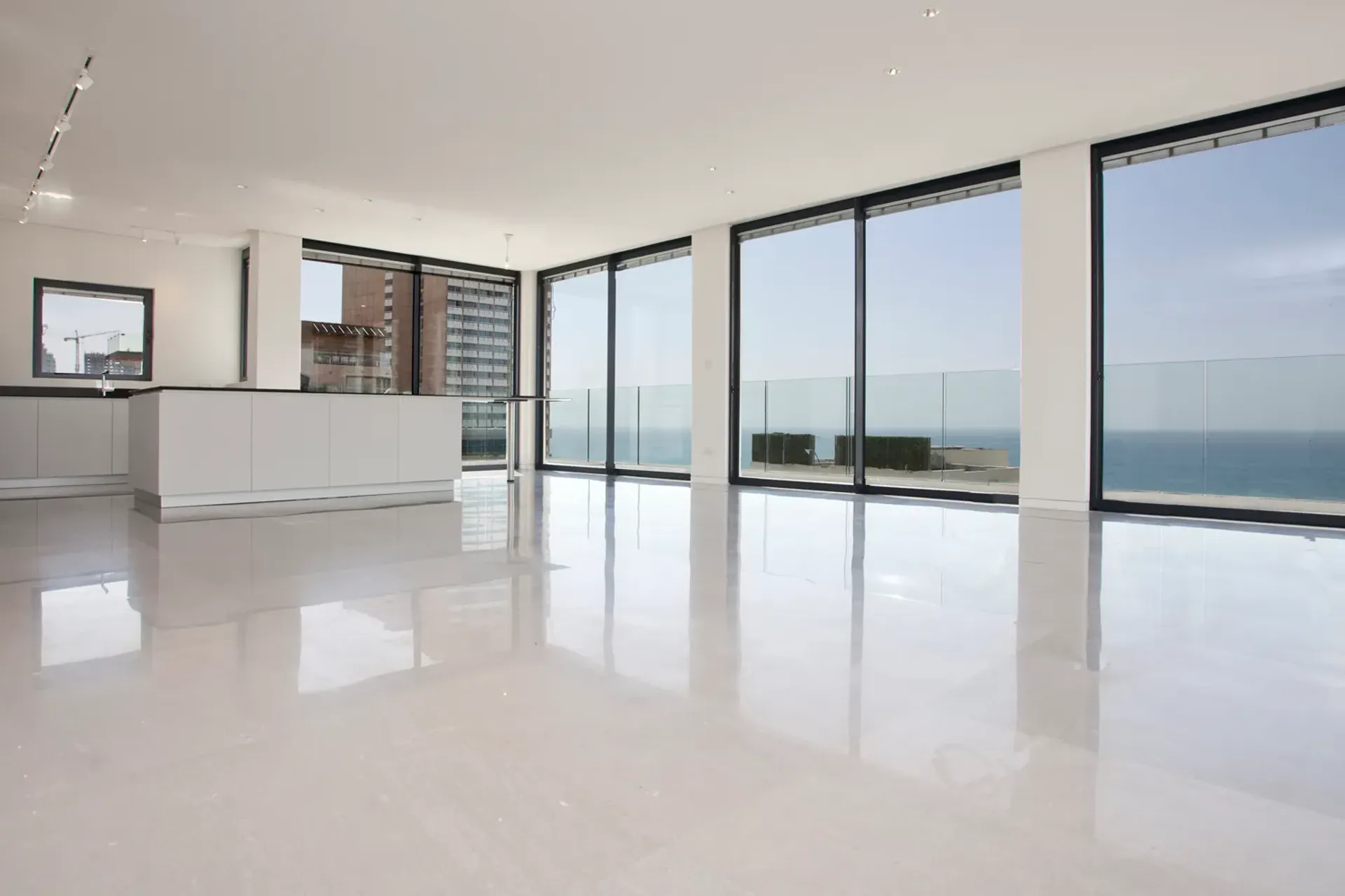 Condominium in Tel Aviv-Yafo, 6 J. L. Gordon Street 11117455