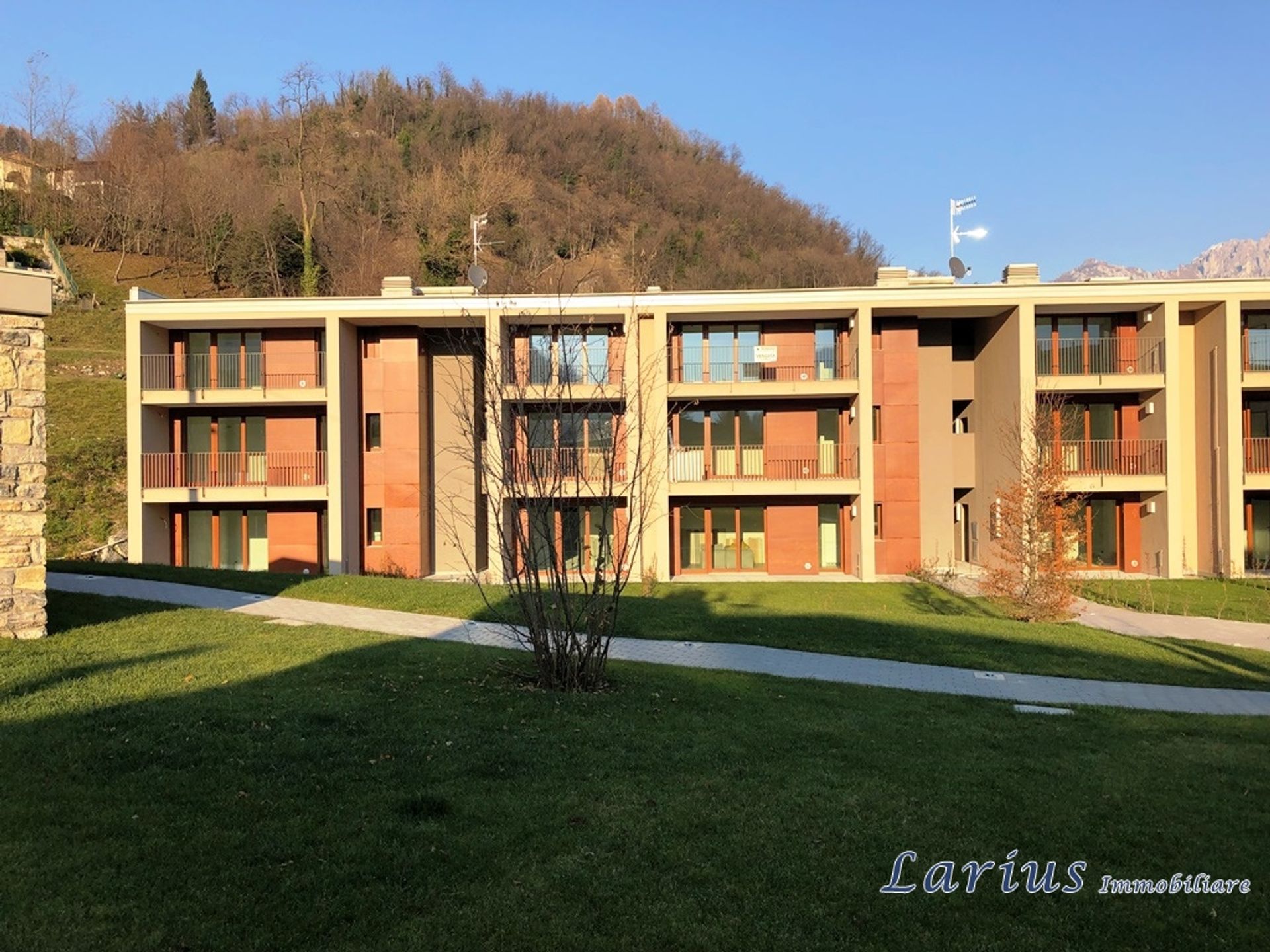 Condominium dans , Lombardy 11118119