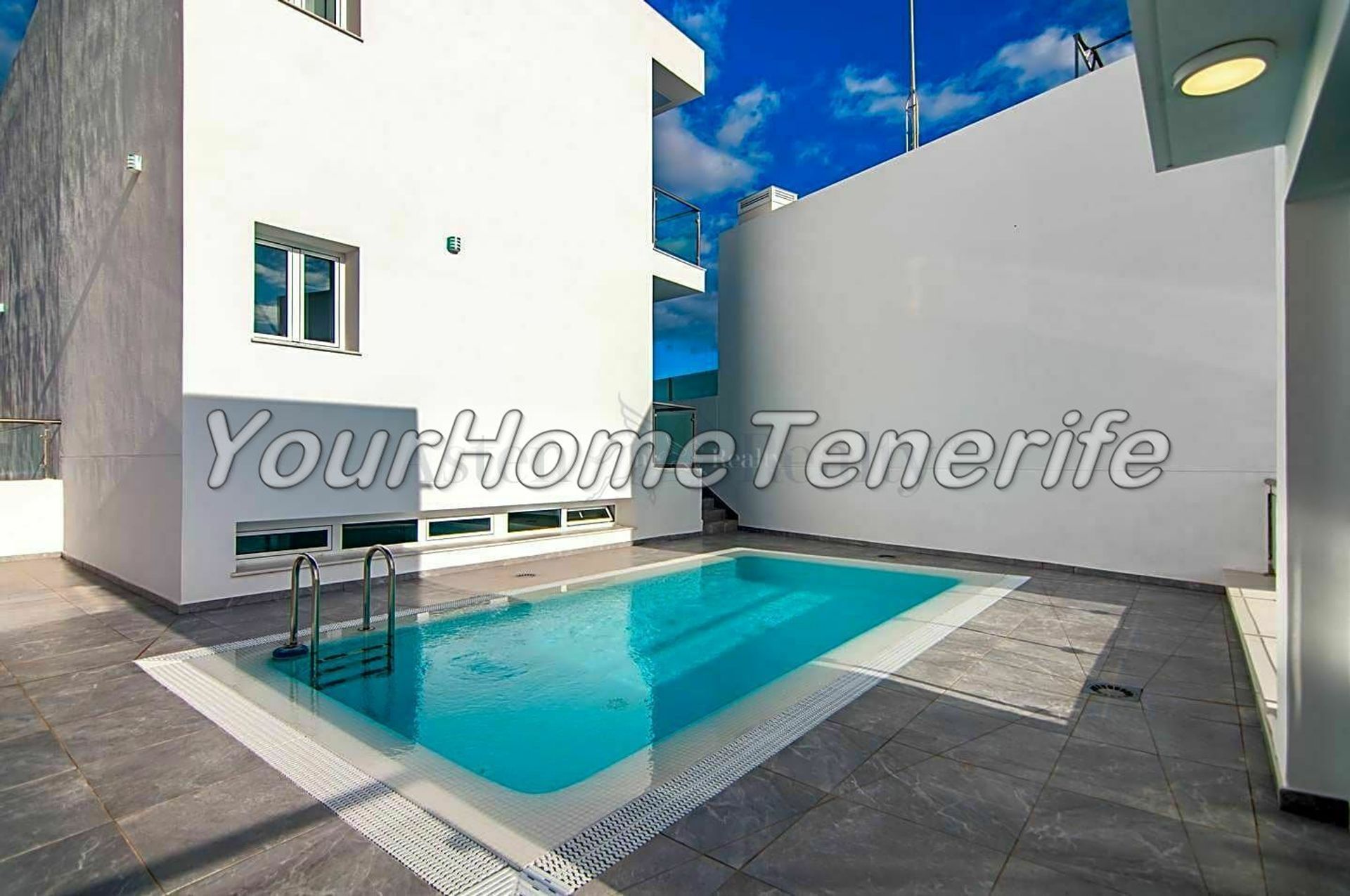 Haus im Adeje, Canary Islands 11118378