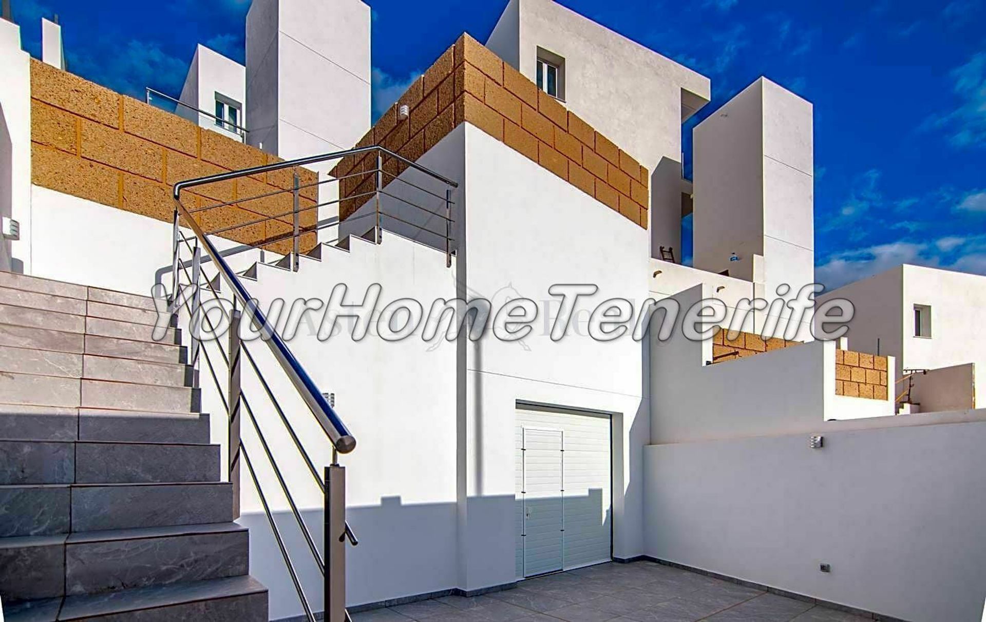 Haus im Adeje, Canary Islands 11118378