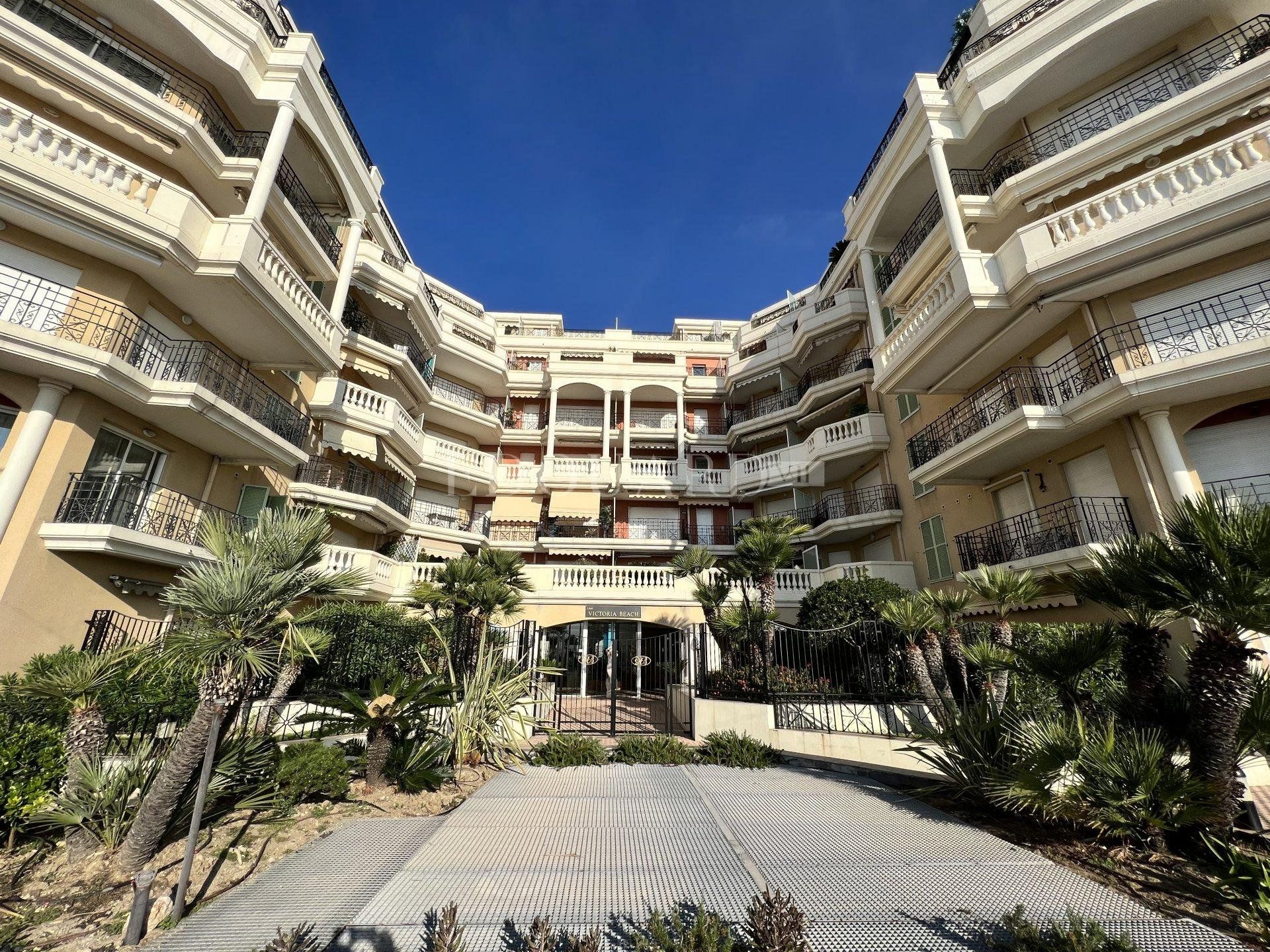 Annen i Menton, Provence-Alpes-Cote d'Azur 11118638