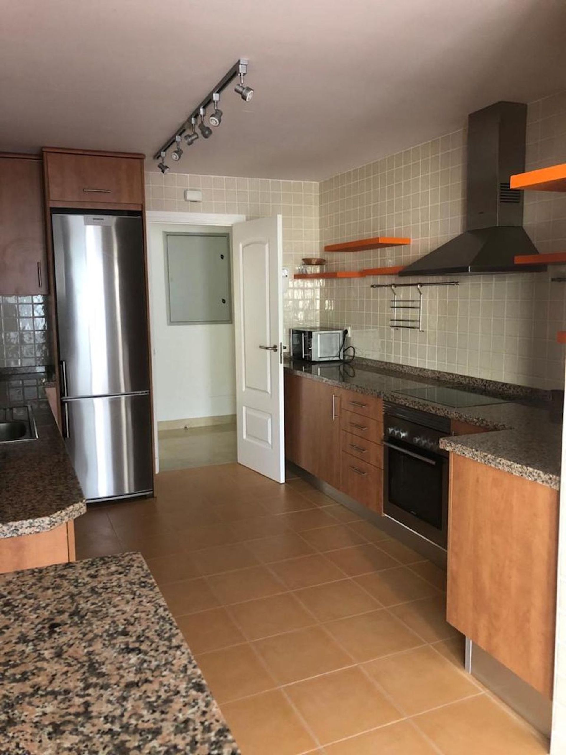 Condominio en La Línea de la Concepción, Andalucía 11119249